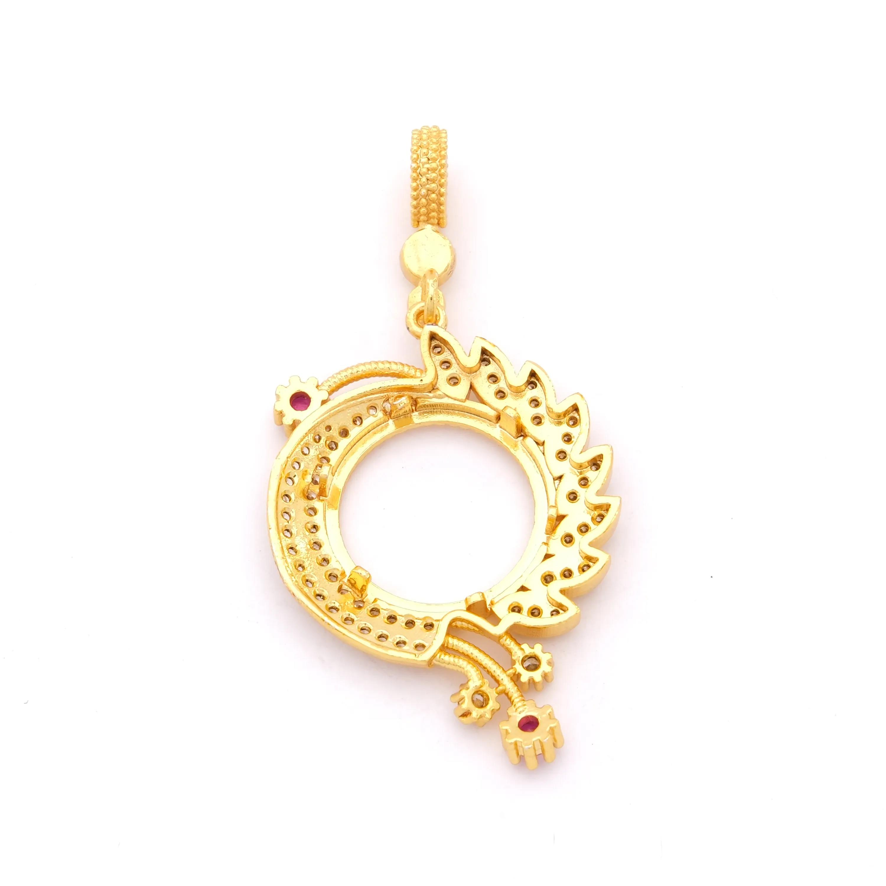 Çeyrek Altın Çerçeveli Kolye Ucu Altın Kaplama TGR-668