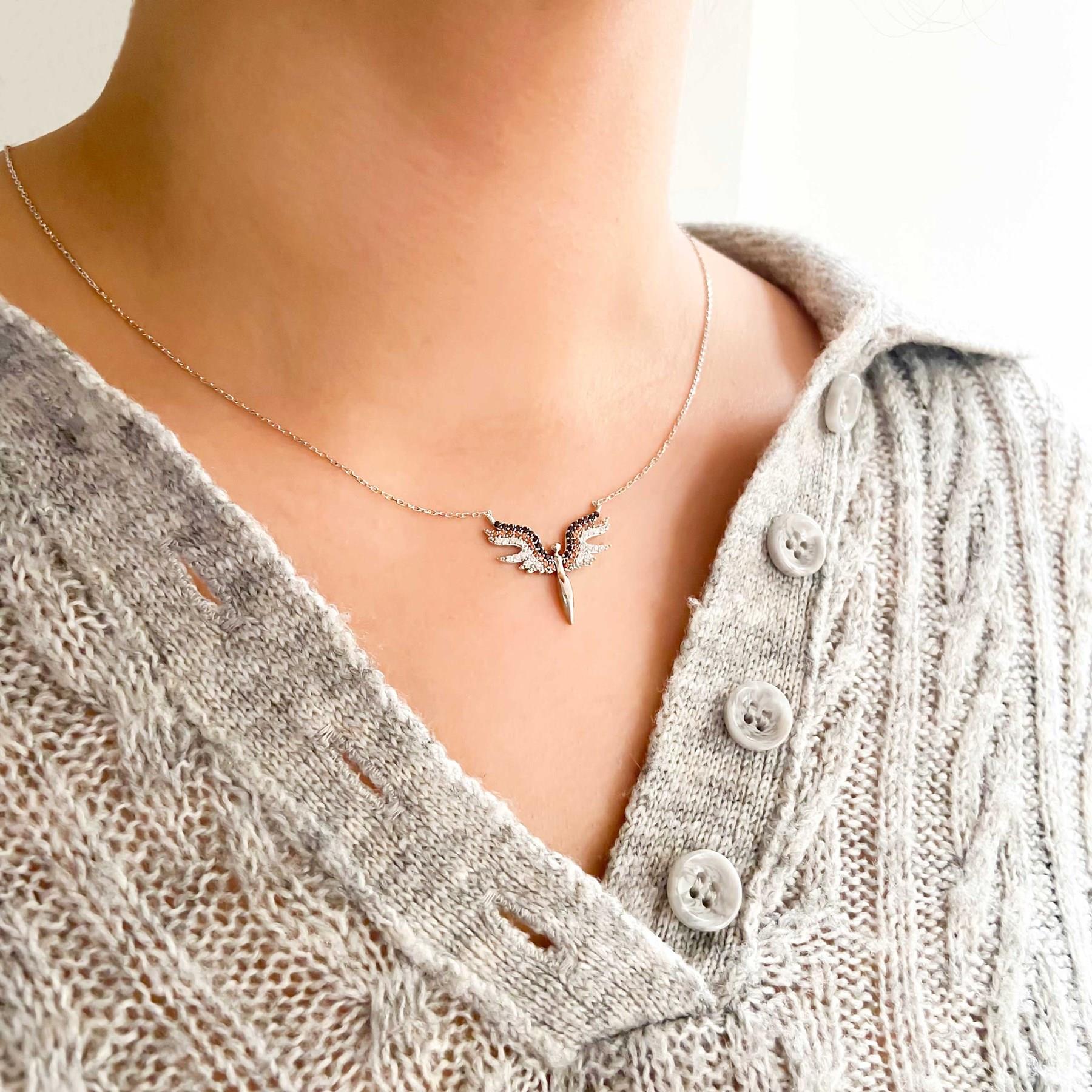 Mikail (Huzur) Meleği Zirkon Taşlı Gümüş Kolye  GK-117