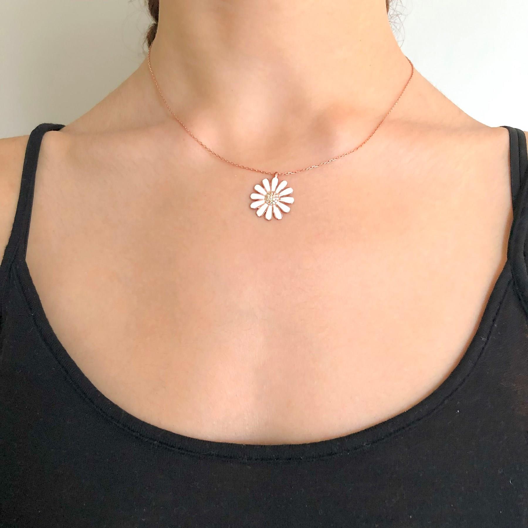 Zirkon Taşlı Beyaz Çiçek Rose Gümüş Kolye GK-216