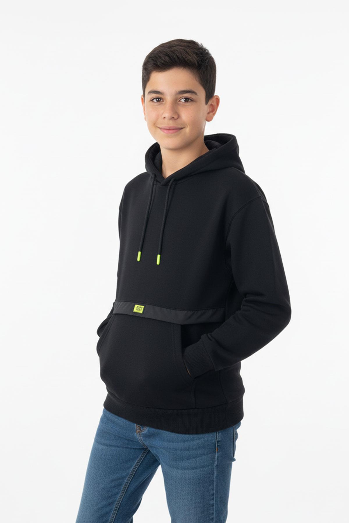 Kapşonlu Kanguru Cepli Detaylı Erkek Çocuk Sweatshirt