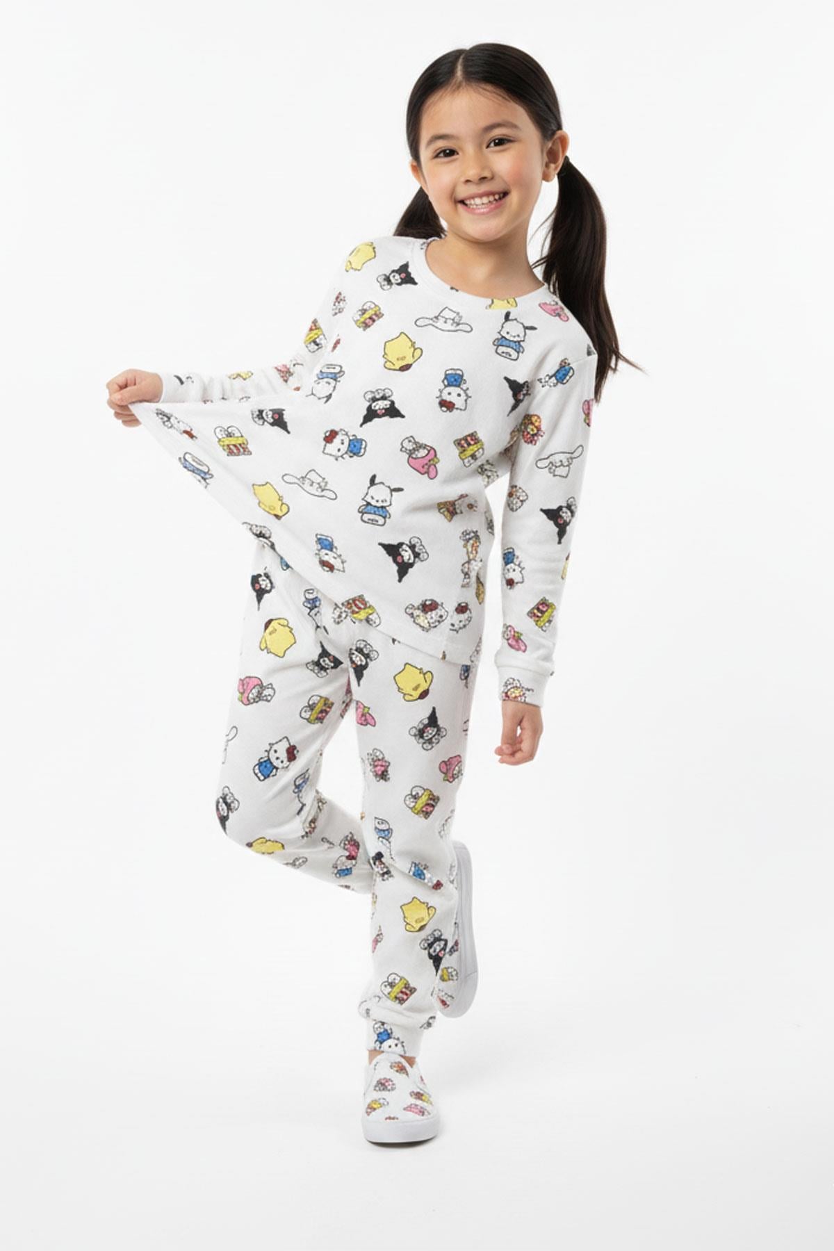 Kız Çocuk Sevimli Karakterli Mevsimlik Rahat Pijama Takımı