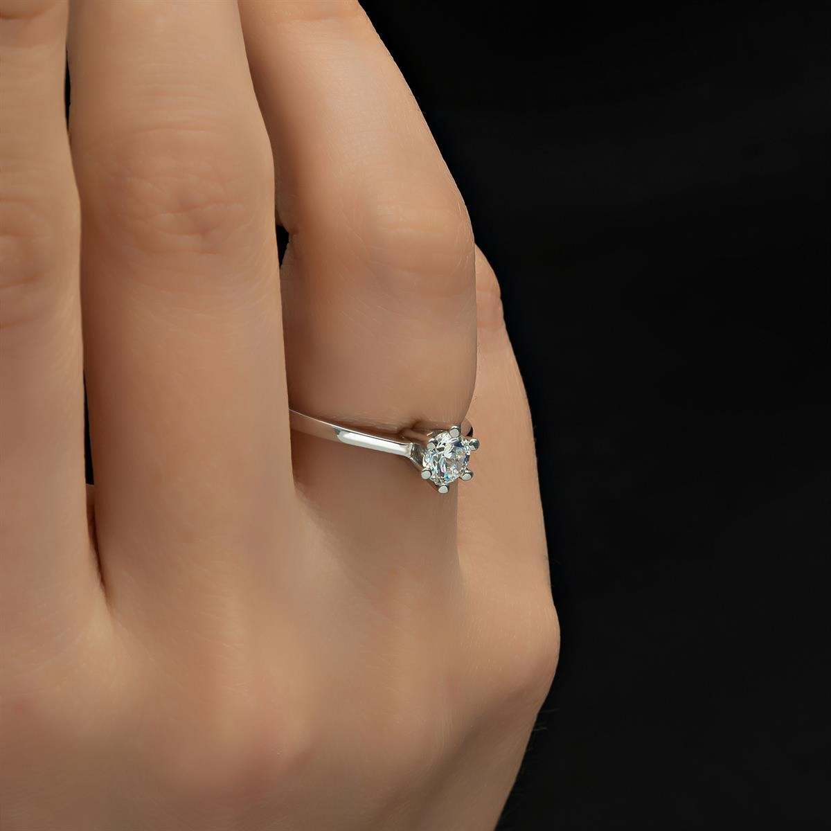 6 Tırnaklı Swarovski Taşlı Gümüş  Yüzük