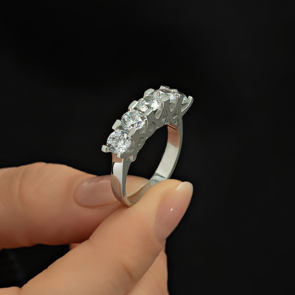 Gümüş Swarovski Zirconia Taşlı Beştaş Yüzük