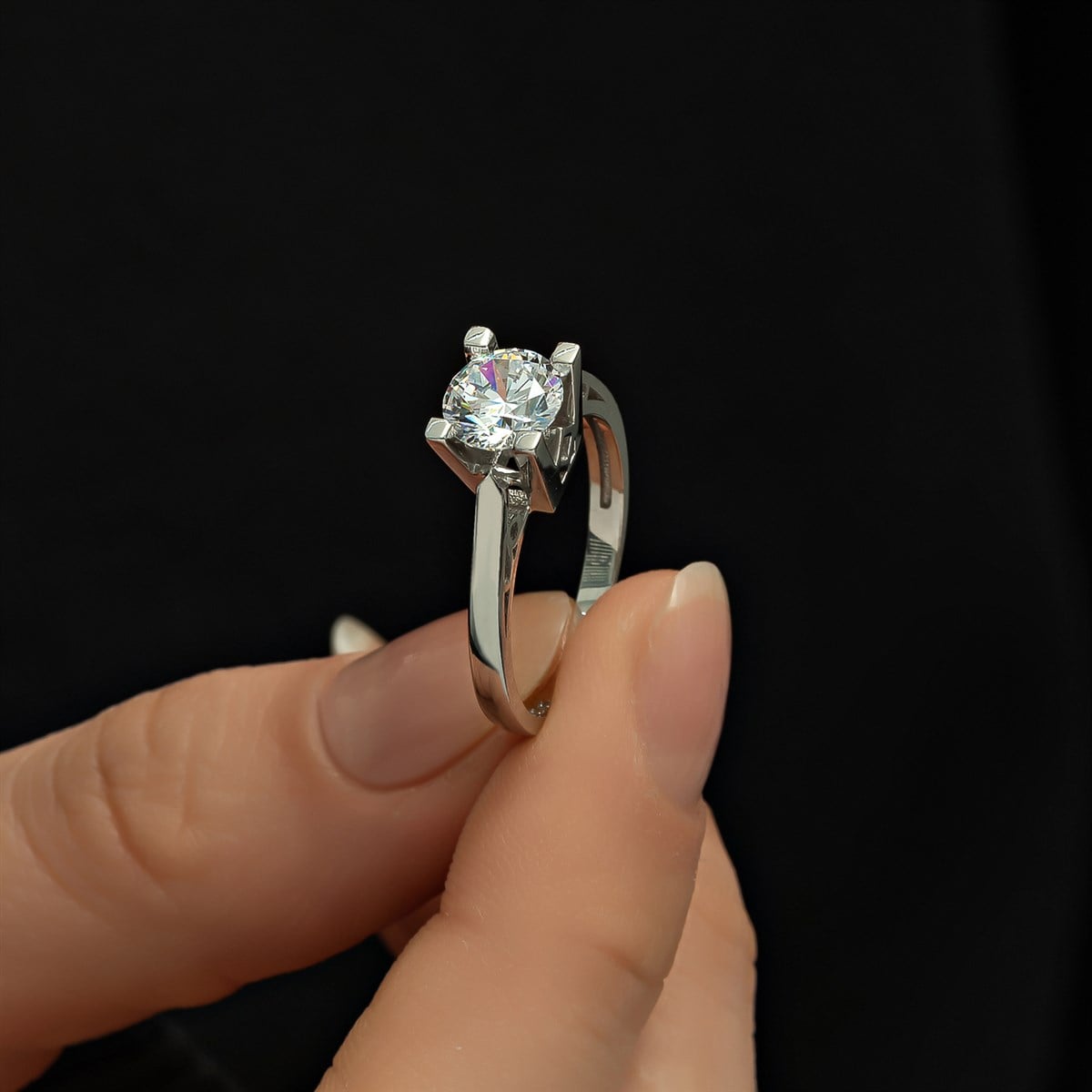 Pırlanta Montür Swarovski Gümüş Yüzük