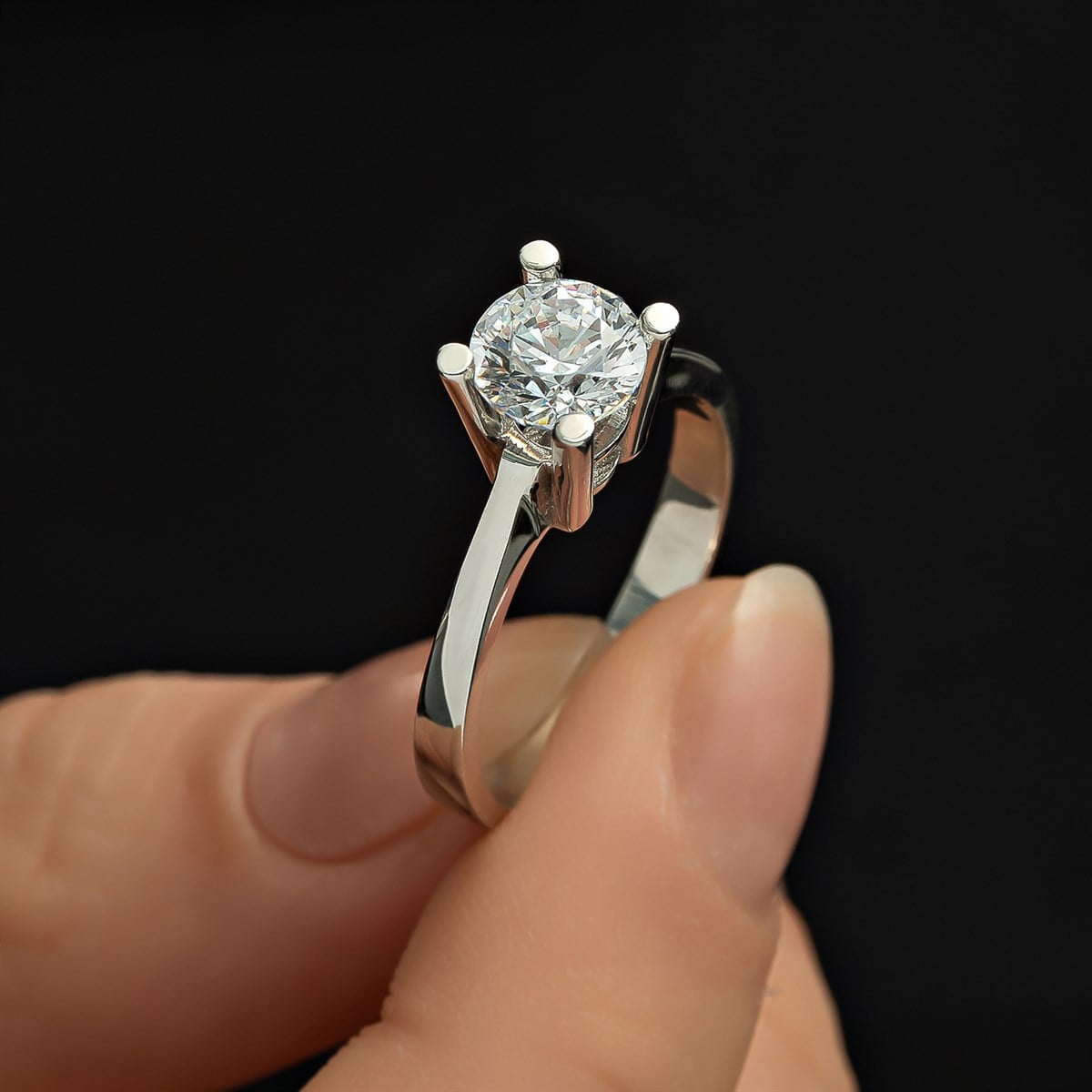 Pırlanta Montür Swarovski Taşlı Gümüş  Yüzük
