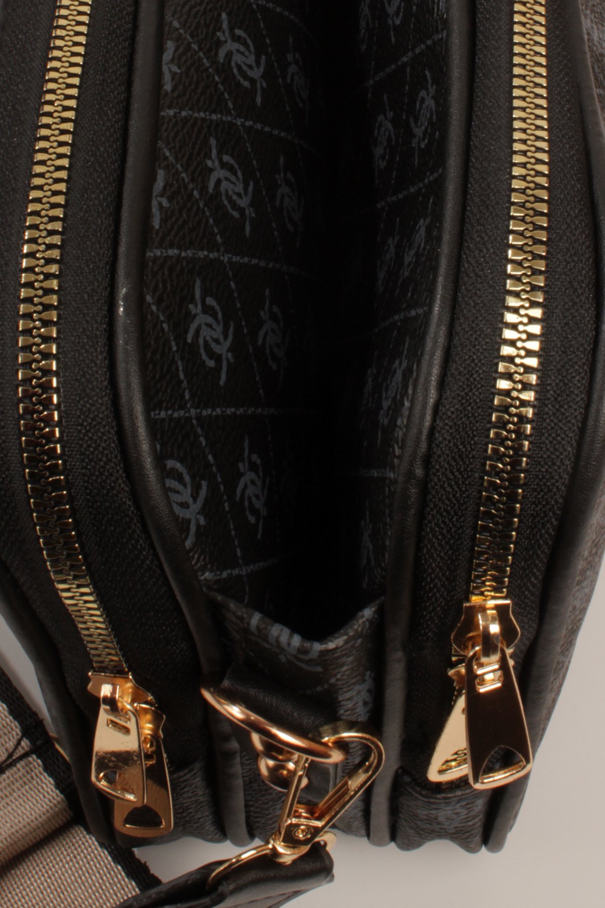 LWE1810-SyhTalhaLuwwe Bag'sKadın İki Bölmeli Çift Yön Fermuarlı Kapama Desenli Deri Dokuma Kolon Askılı Omuz Çantası (1810)