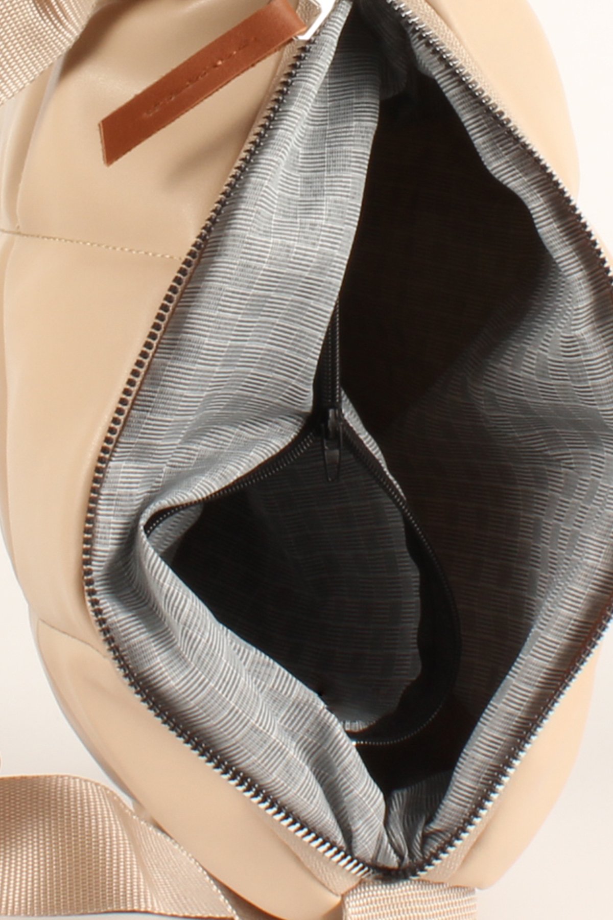 LWE1733-SyhTalhaLuwwe Bag'sKadın Kolon Askılı Yan Cepli Kapitoneli Nakışlı Orta Boy Omuz Çantası (1733)