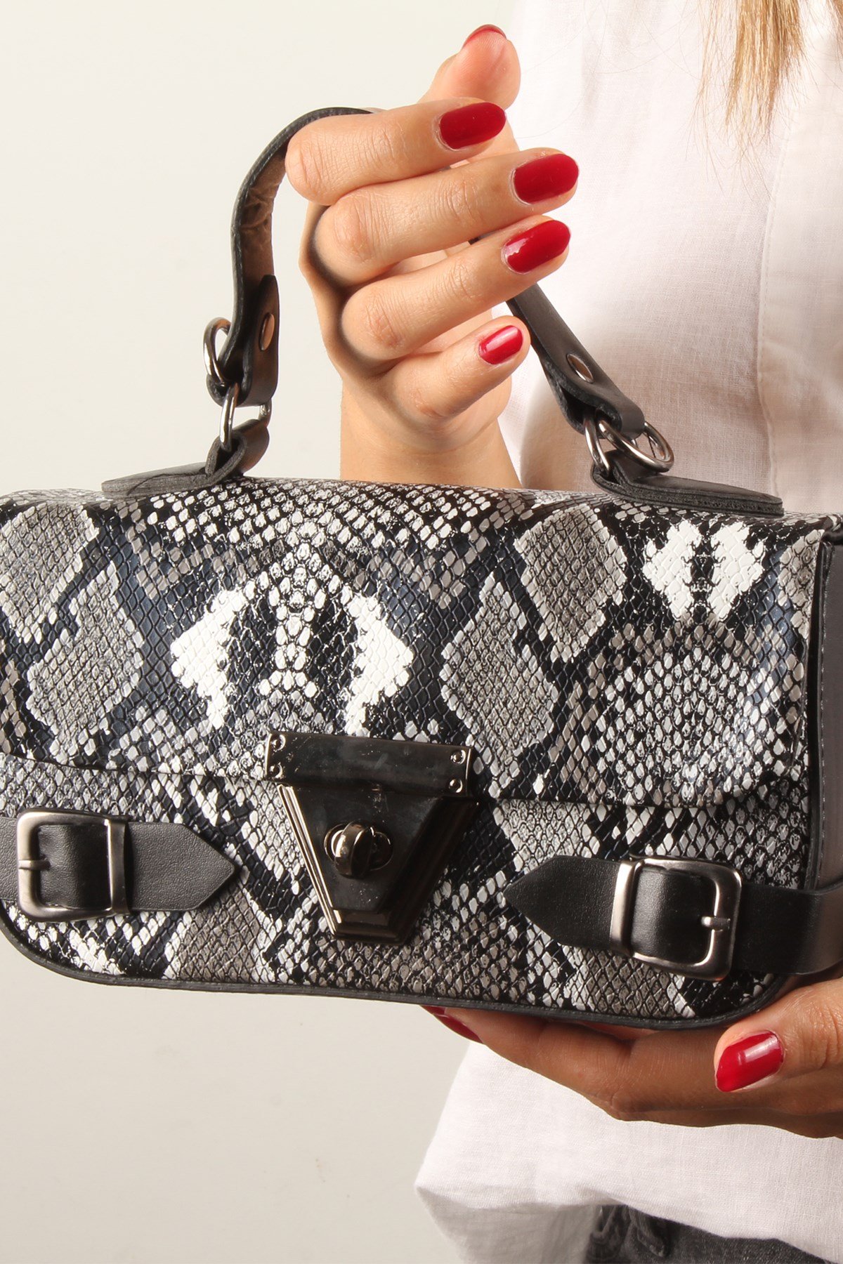 LWE20393-SLuwweLuwwe Bag'sKadın Mini Kapitone El ve Omuz Çantası (20393)