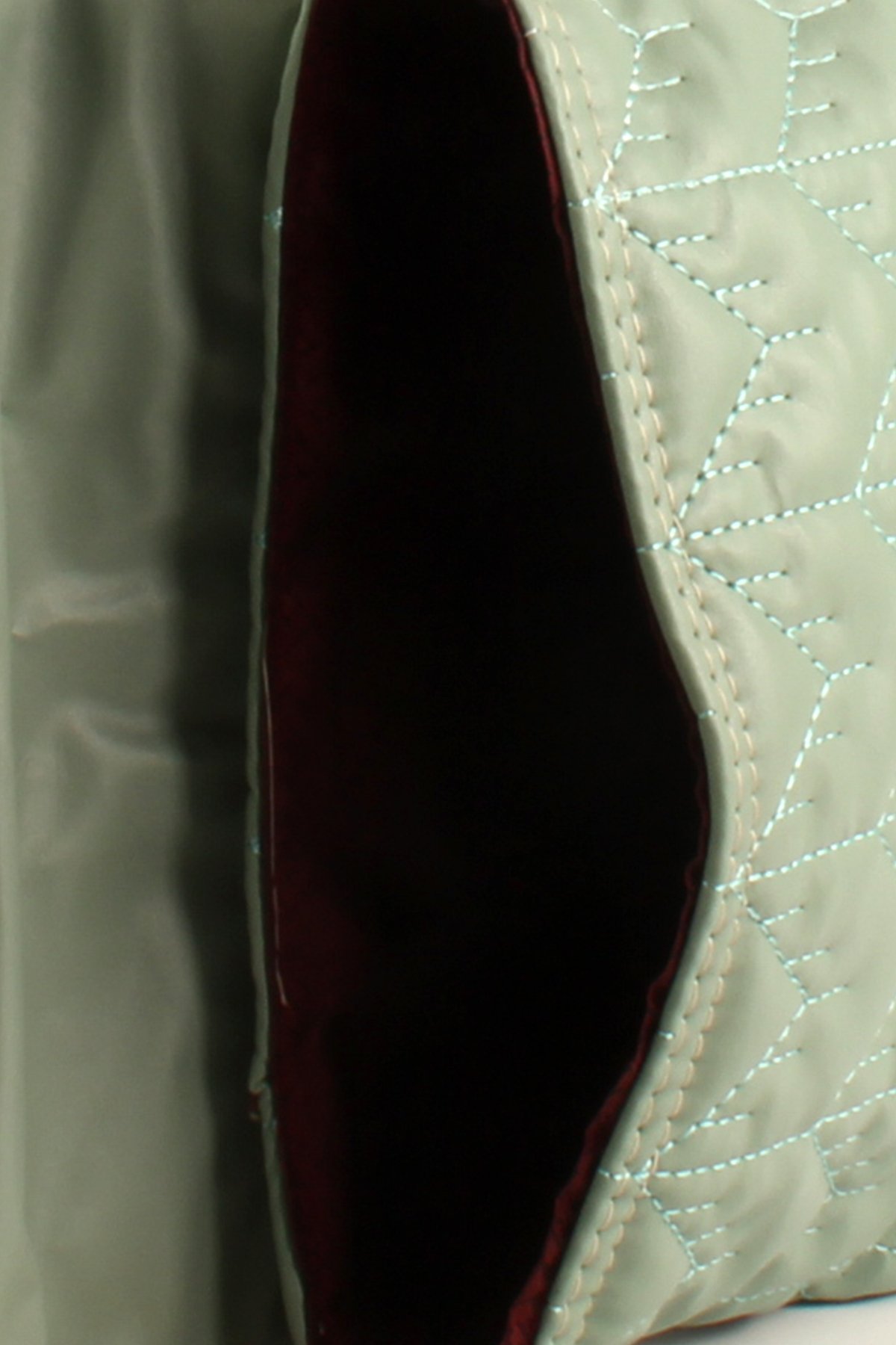 LWE10676-SyhTalhaLuwwe Bag'sKadın Özel Nakışlı Broşlu Zincir Askılı Omuz Çantası (10676)