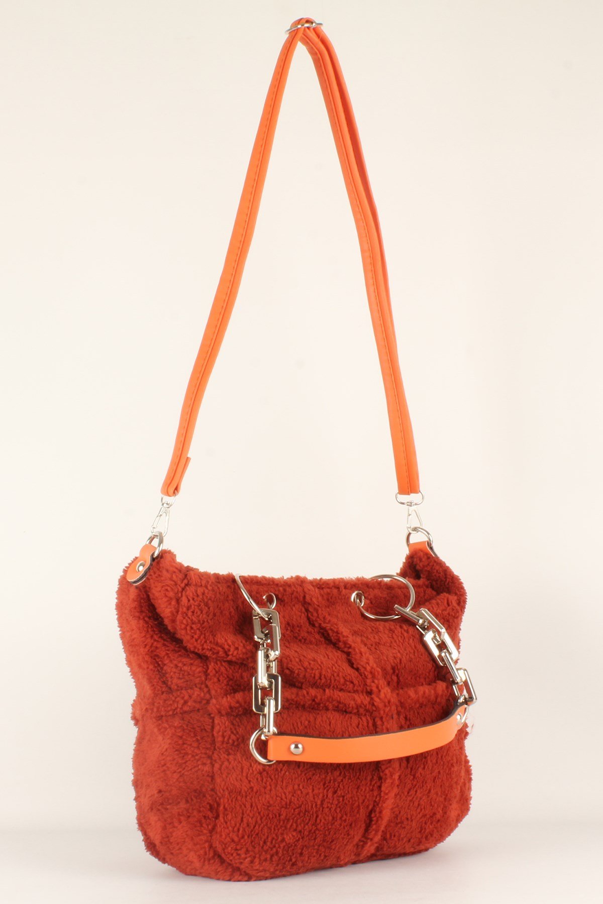 LWE10412-SLuwweLuwwe Bag'sKadın Plastik Zincirli Tüylü-Peluş Çanta (10412)