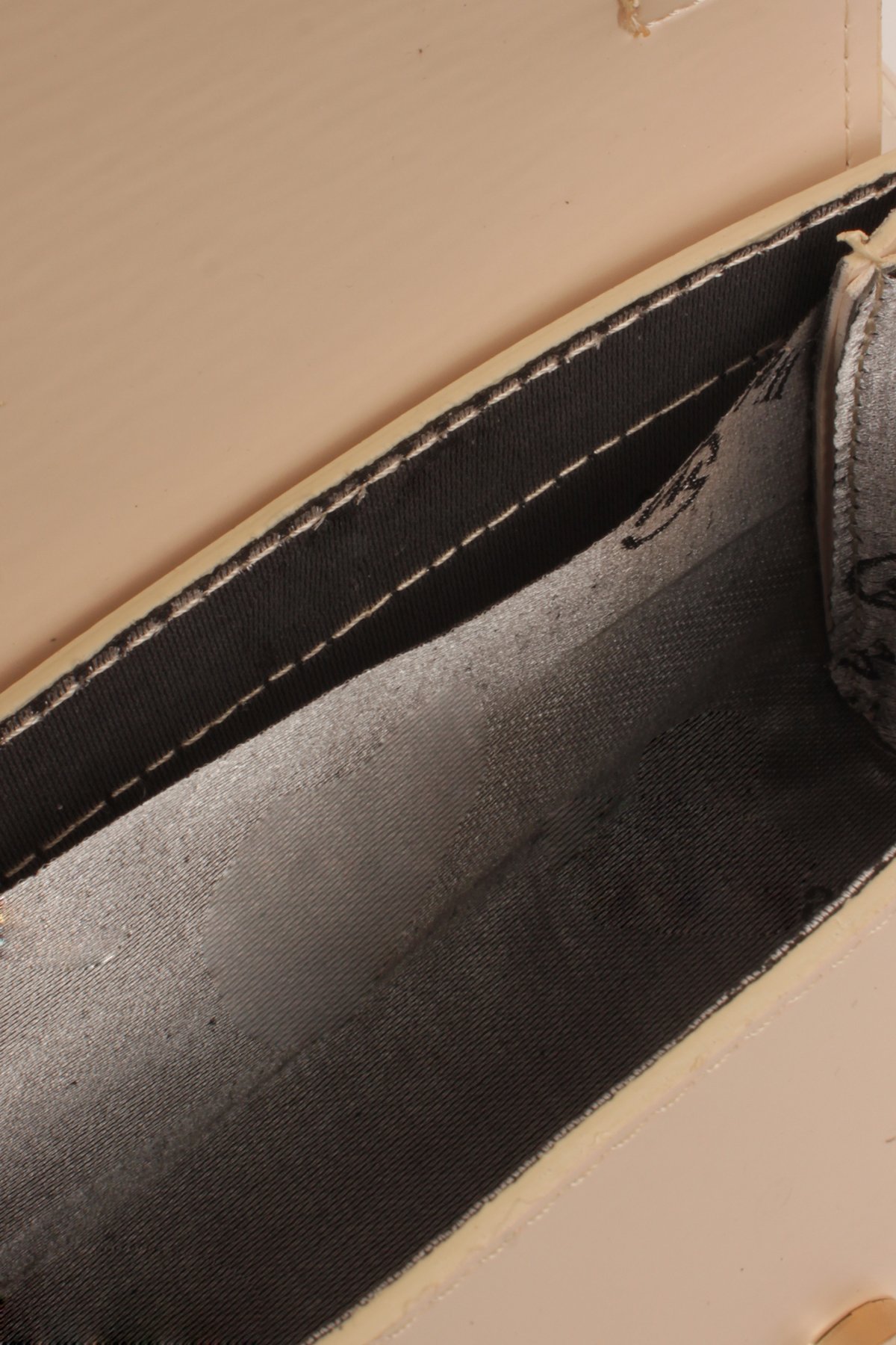 LWE1843-SyhTalhaLuwwe Bag'sKadın Şişe Dibli El Saplı Omuz Askılı Üst Kapaklı Kararmaz Aksesuarlı Mini El ve Omuz Çantası (1843)