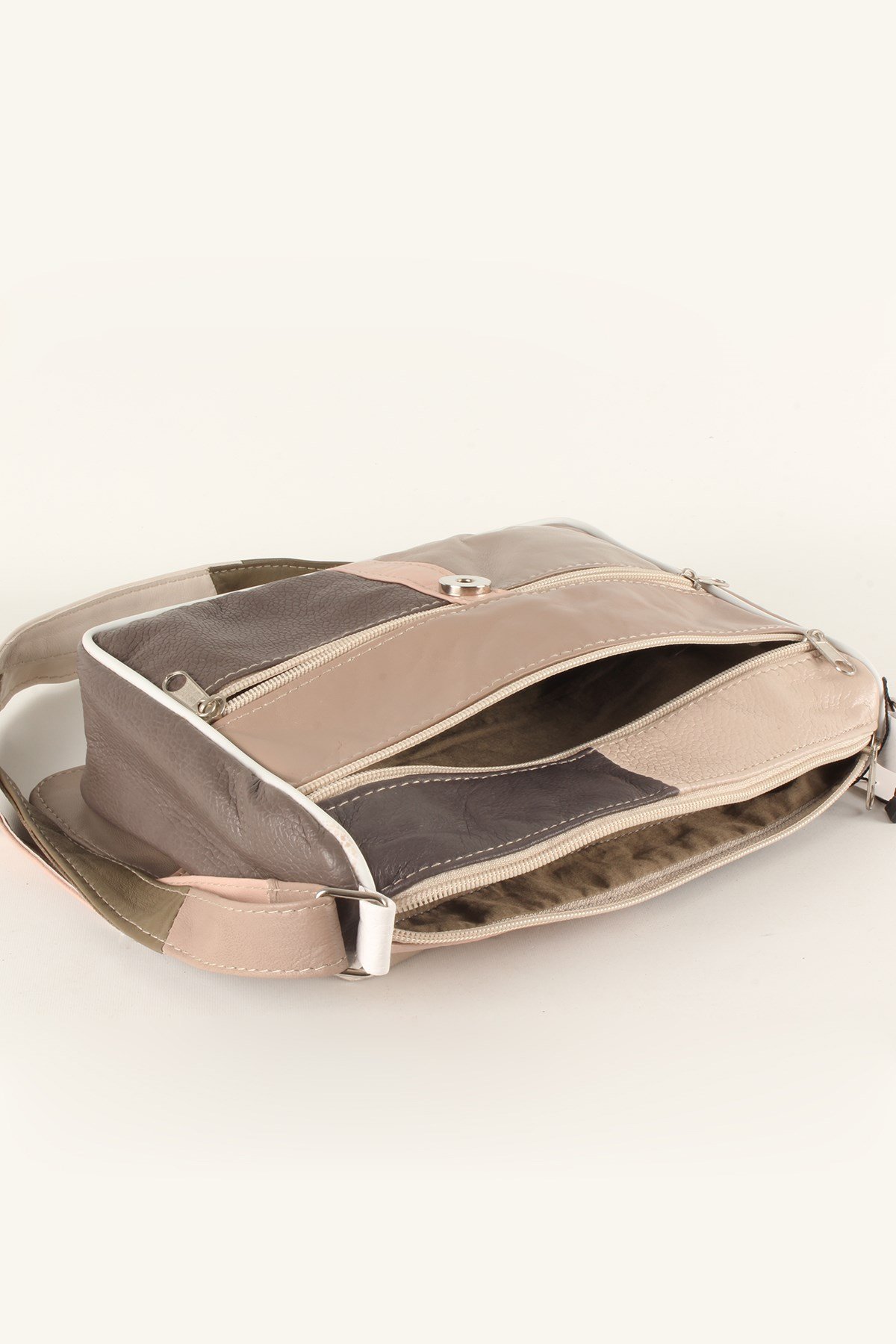 LWE1403-SLuwweLuwwe Bag'sKadın Yumuşak Hakiki Deri Parçalı ve Renkli Omuz Çantası (1403)