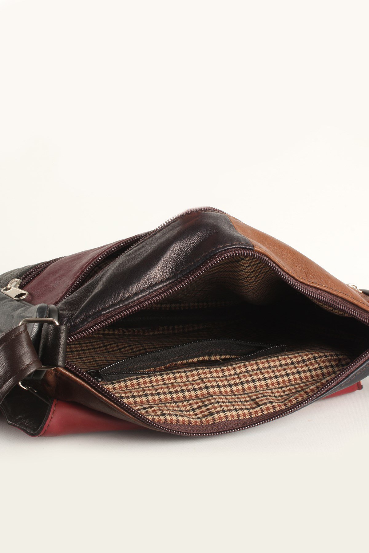 LWE1406-SLuwweLuwwe Bag'sKadın Yumuşak Hakiki Deri Parçalı ve Renkli Omuz Çantası (1406)