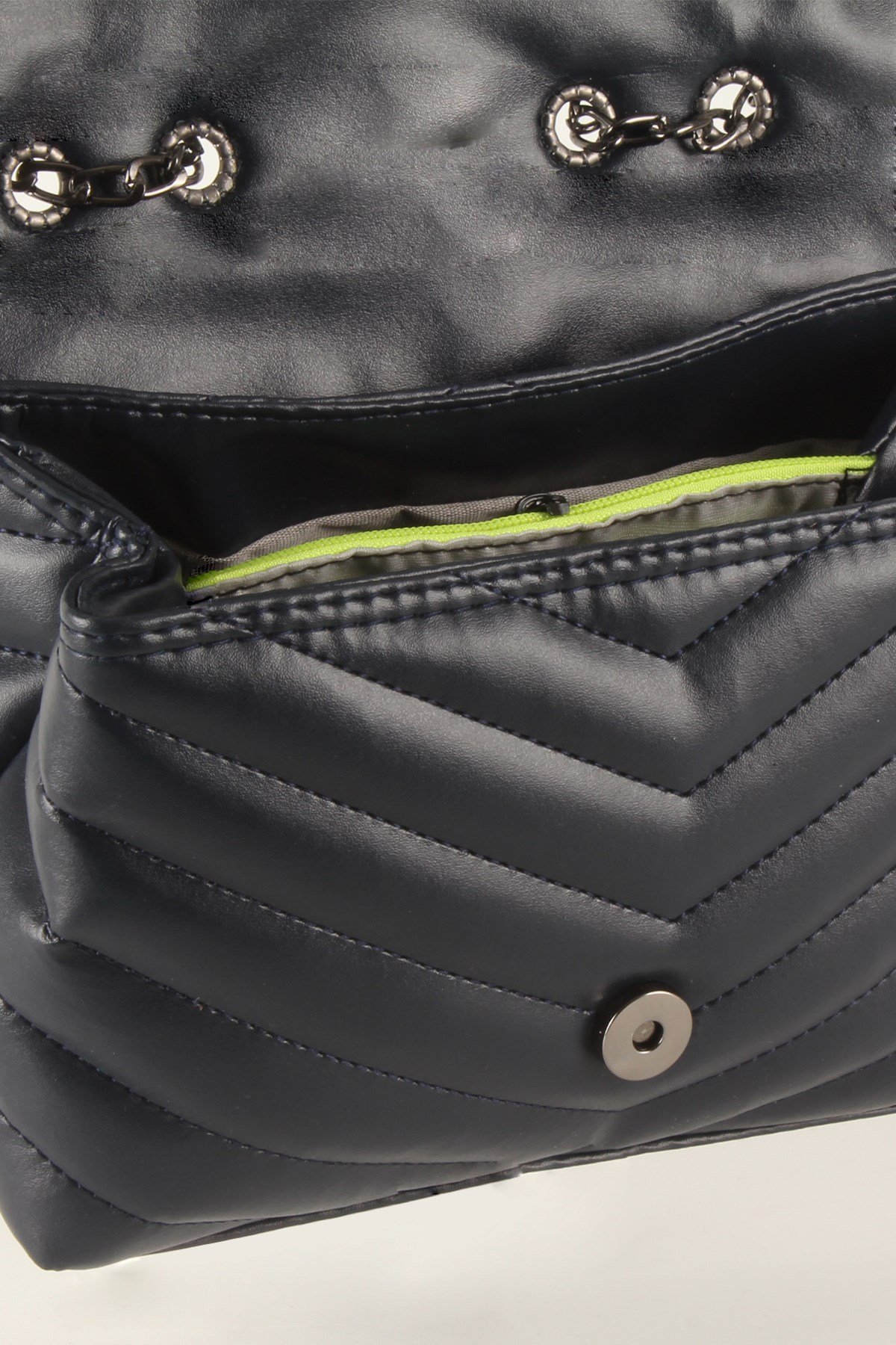 LWE20384-SLuwweLuwwe Bag'sKadın Zincir Askılı Kapitone Omuz Çantası (20384)