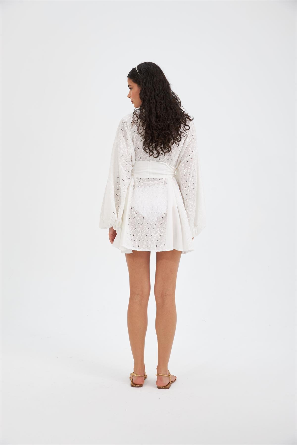 Bodhi Beyaz Balon Kollu Fistolu Mini Kimono