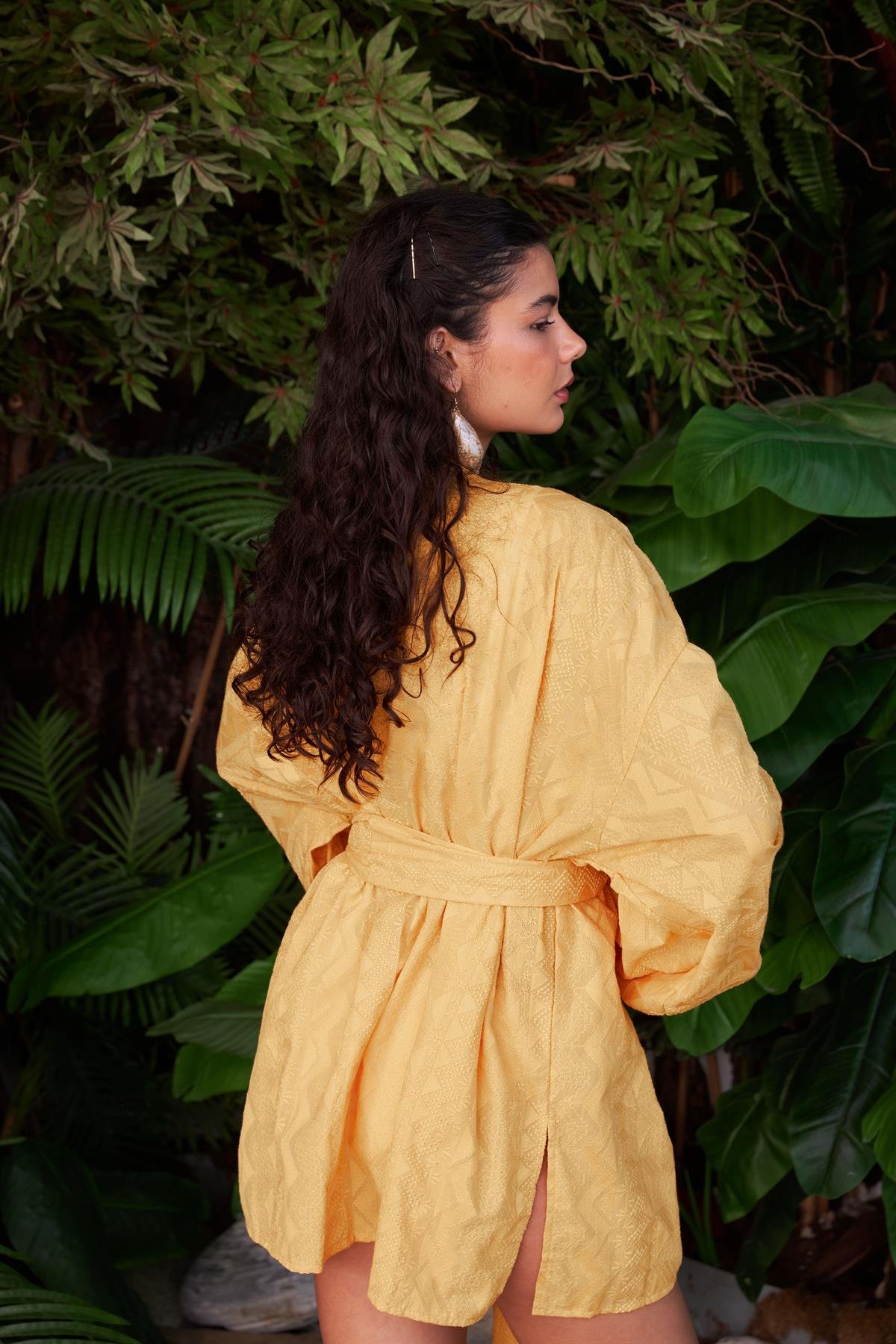 Bodhi Hardal Balon Kollu Nakışlı Mini Kimono