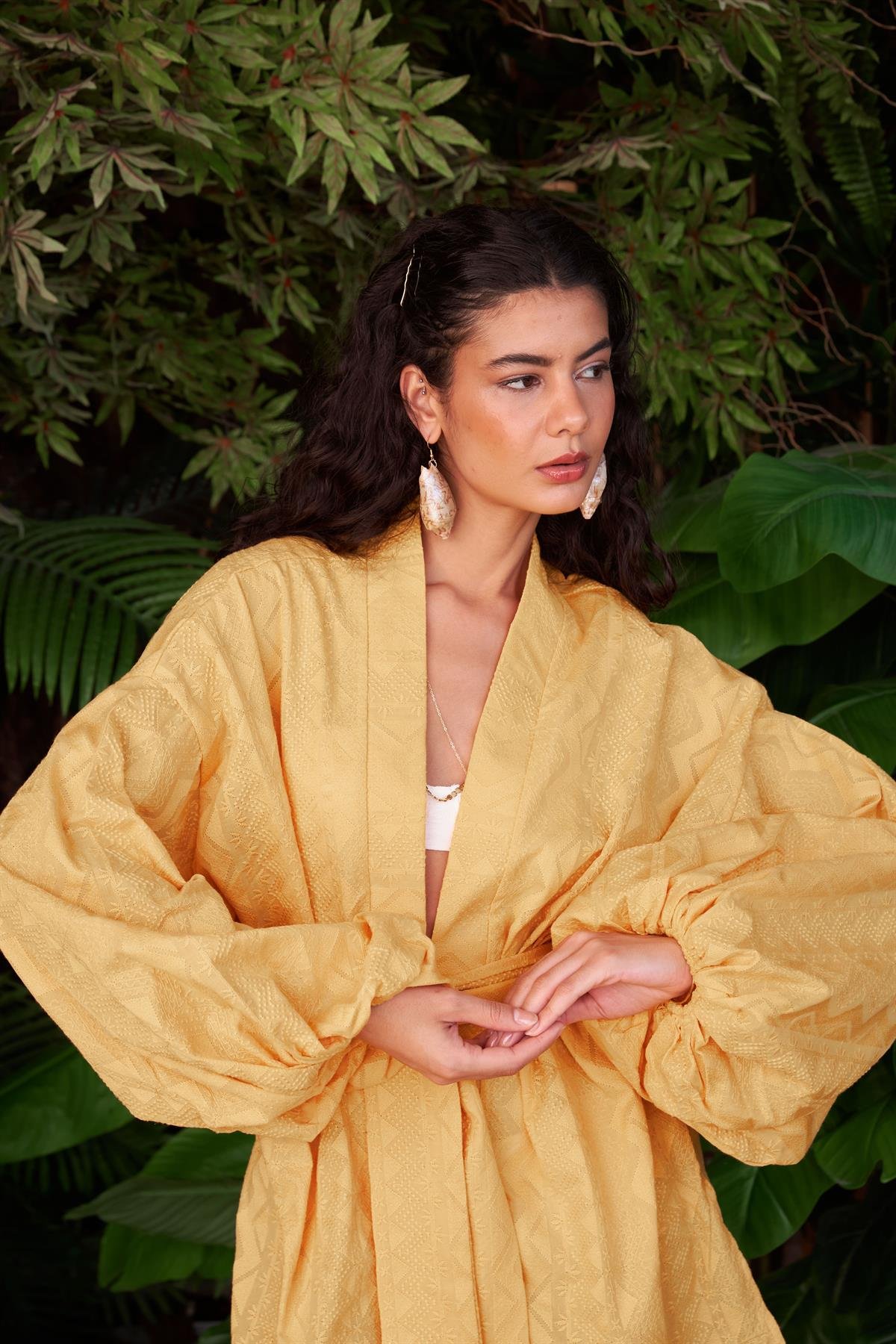 Bodhi Hardal Balon Kollu Nakışlı Mini Kimono