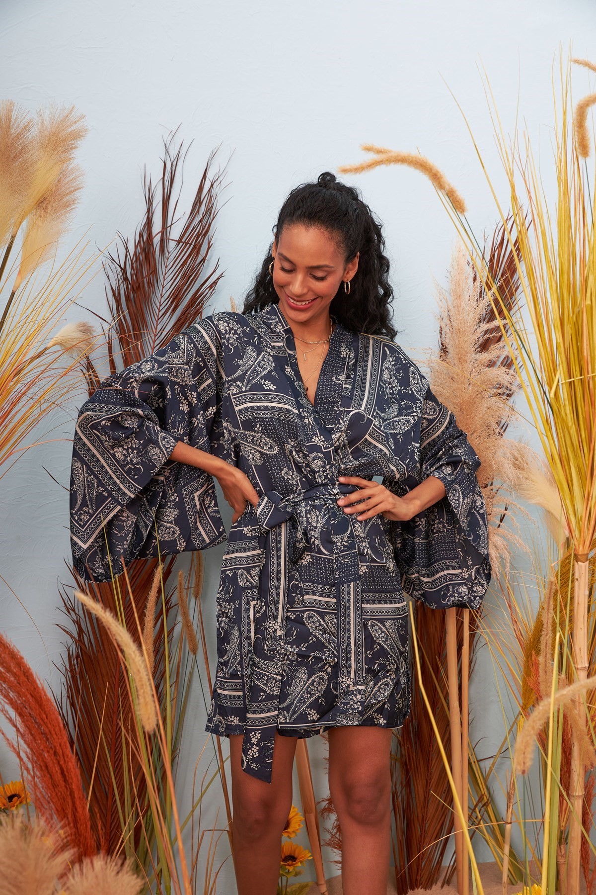 Kali Lacivert Desenli Mini Kimono
