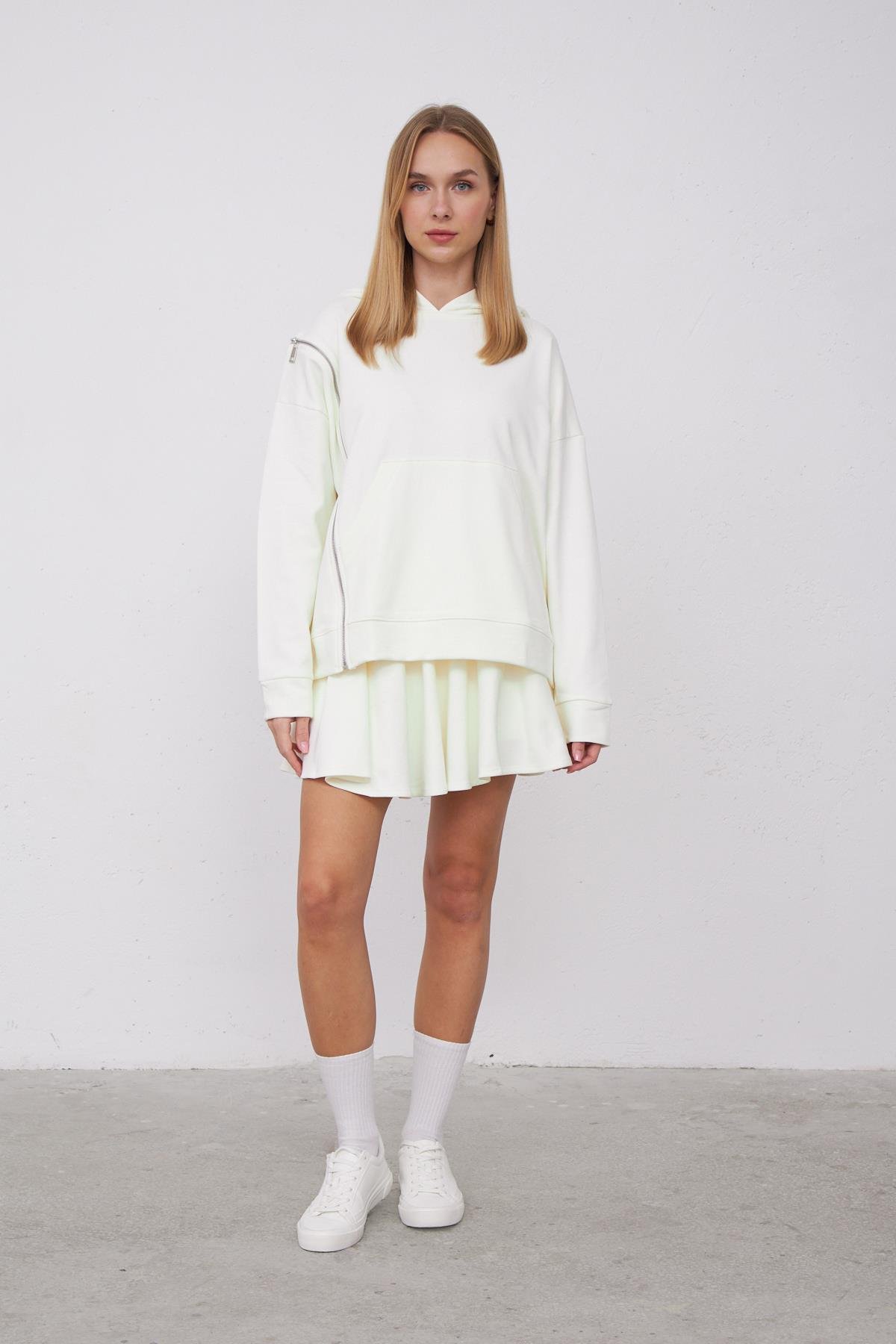 Saage Oversize Pamuklu Kapşonlu Fermuar Tasarım Sweatshirt ve Şort Etek Takım