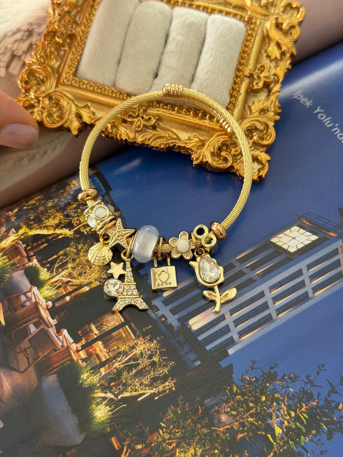 ÖZEL SERİ ÇOKLU CHARM MODEL PARİS MODEL BİLEKLİK