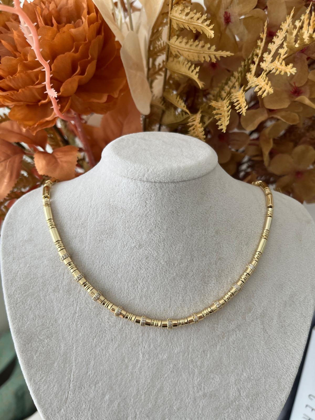 ÖZEL SERİ ZİRKON TAŞ SİLİNDİR MODEL 14K KOLYE