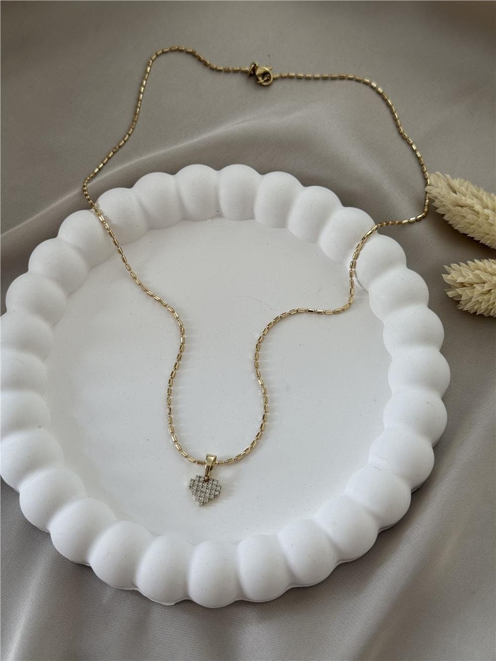 Özel Seri Zirkon Taşlı Minimal Kalp Sallantılı Kolye
