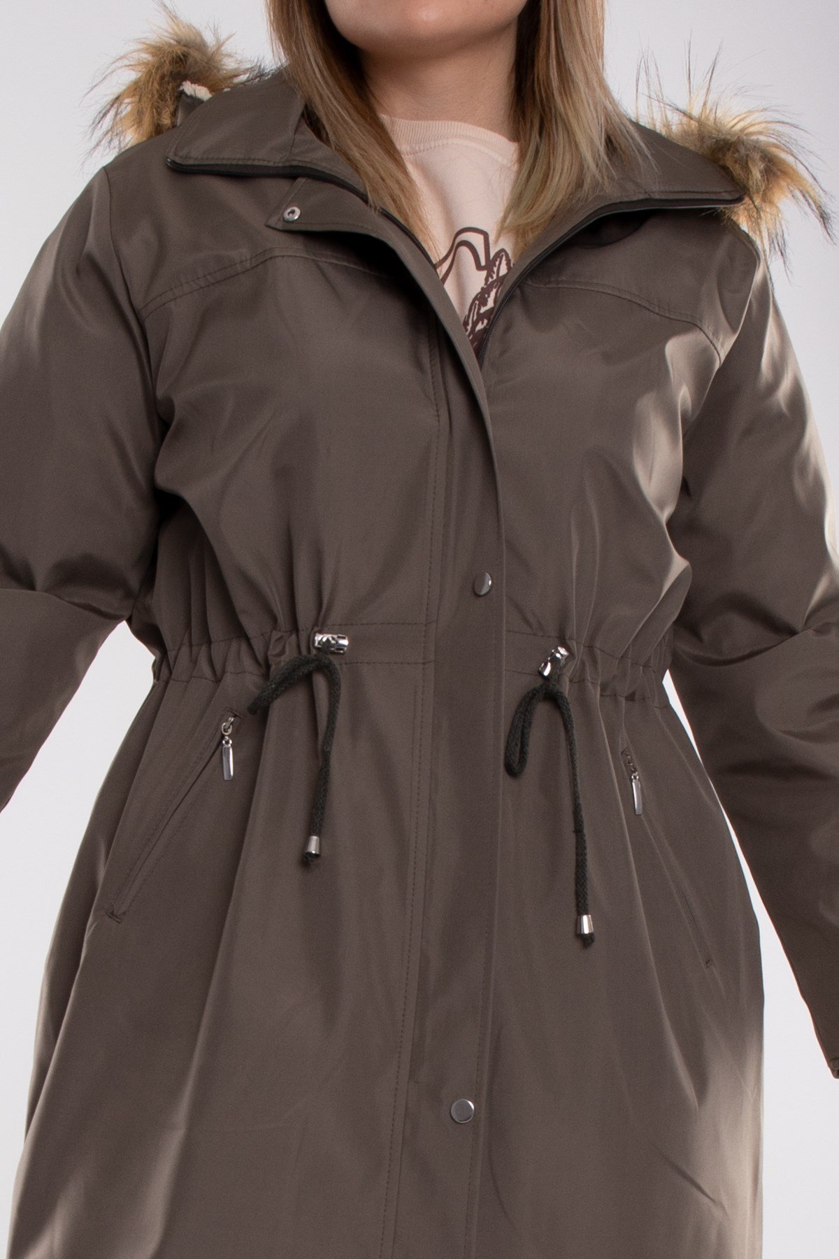 1011 Battal Beden İçi Kürklü Beli Bağcıklı Kapşonlu Uzun Kap