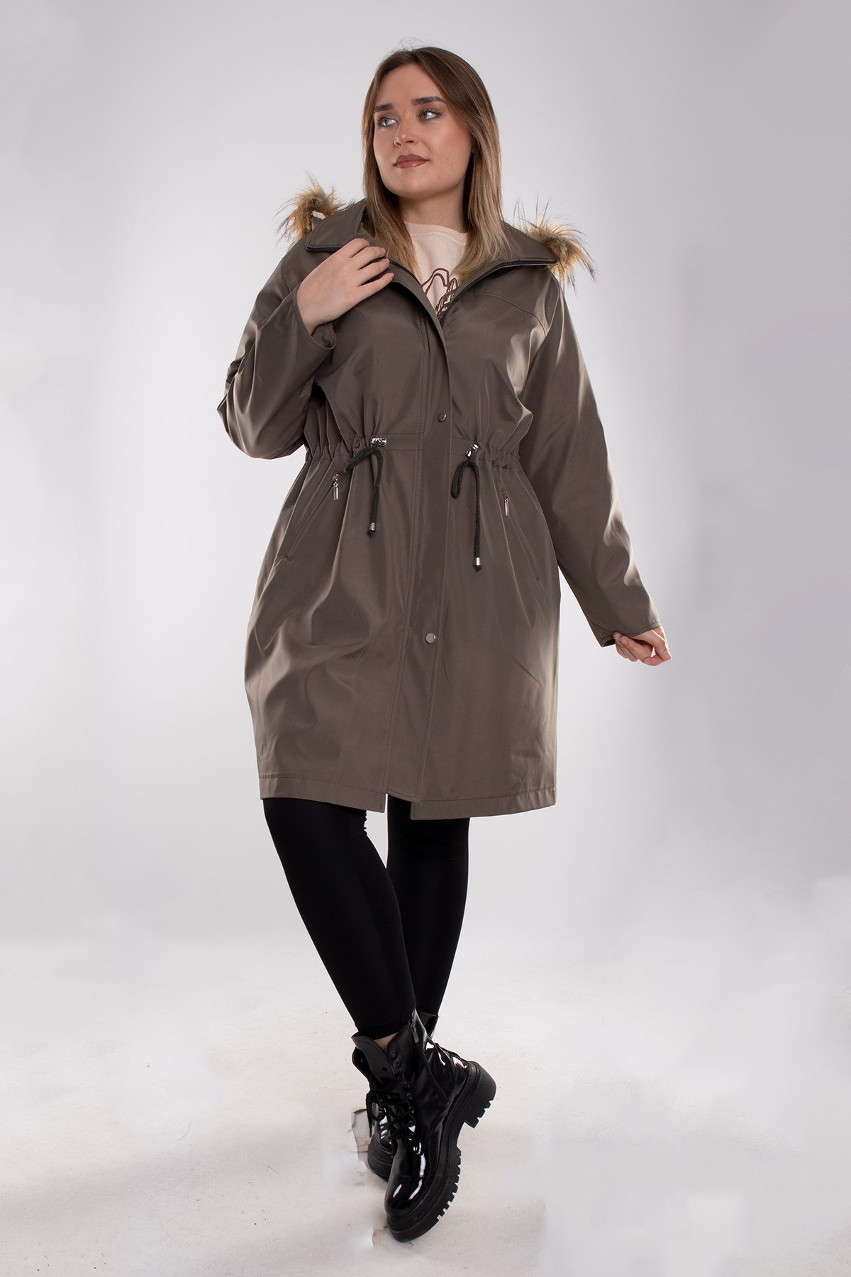 1011 Battal Beden İçi Kürklü Beli Bağcıklı Kapşonlu Uzun Kap