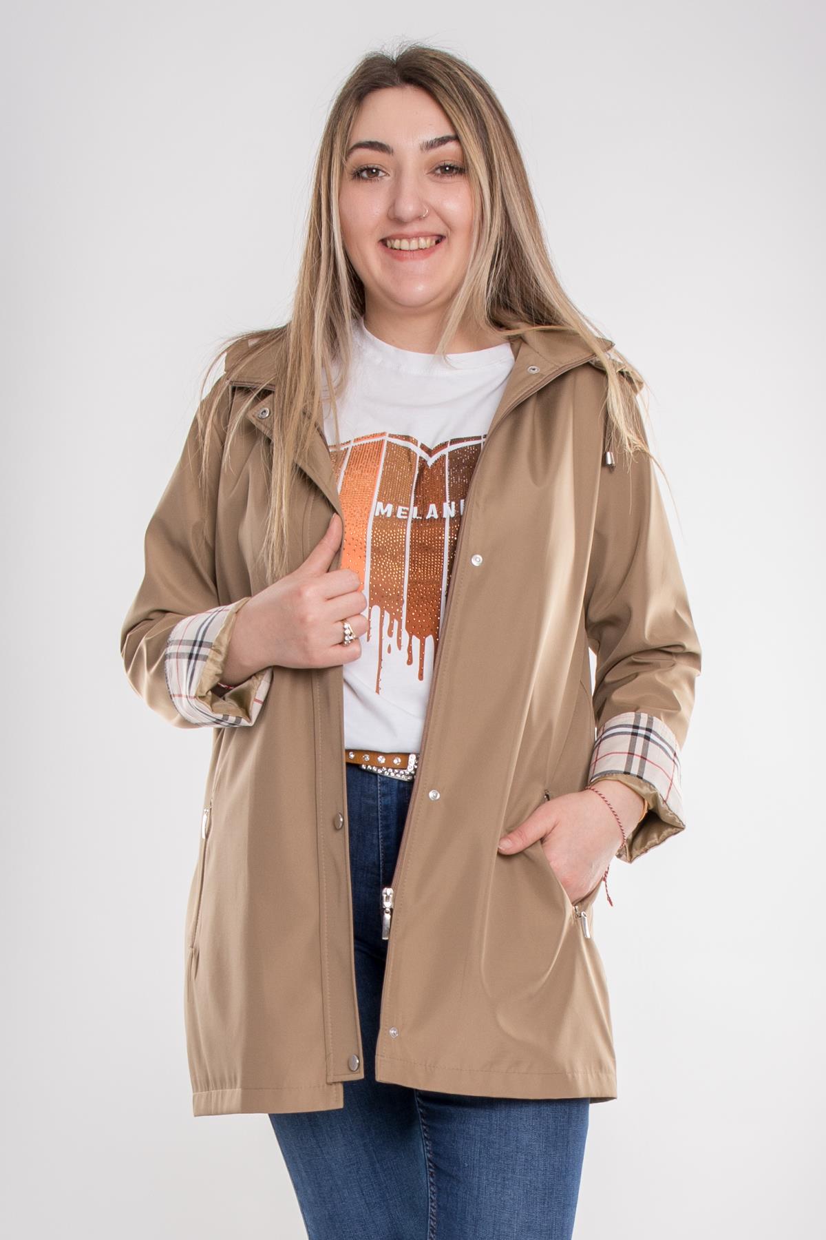 1017 Büyük Beden Cep Fermuarlı Beli Bağcıklı Kapüşonlu Kadın Trençkot