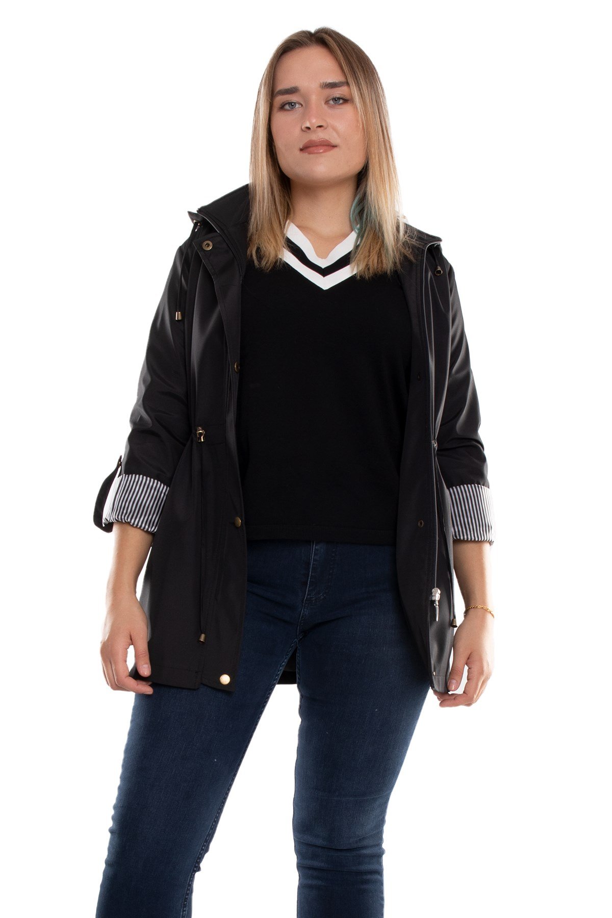 1018 Büyük Beden Beli Bağcıklı Kapşonu ÇıkmalıFermuar ve Çıtçıtlı Yağmurluk