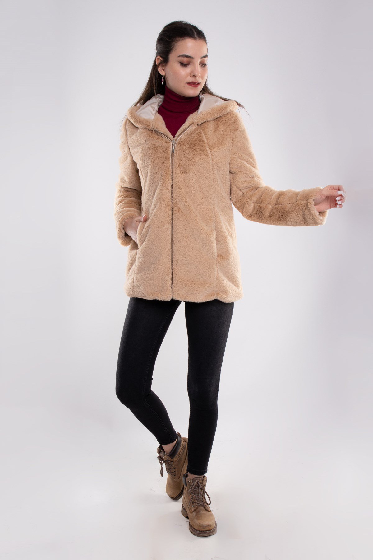 1030-1 Kapüşonlu Peluş Kürklü Ceket