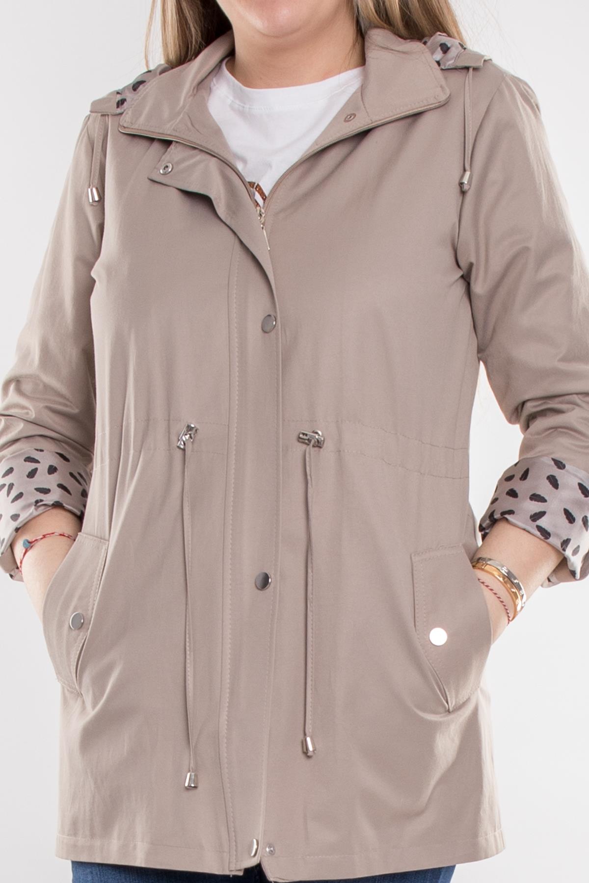 1037 Büyük Beden Cep Detay Kapüşonlu Beli Bağcıklı Kadın Trençkot