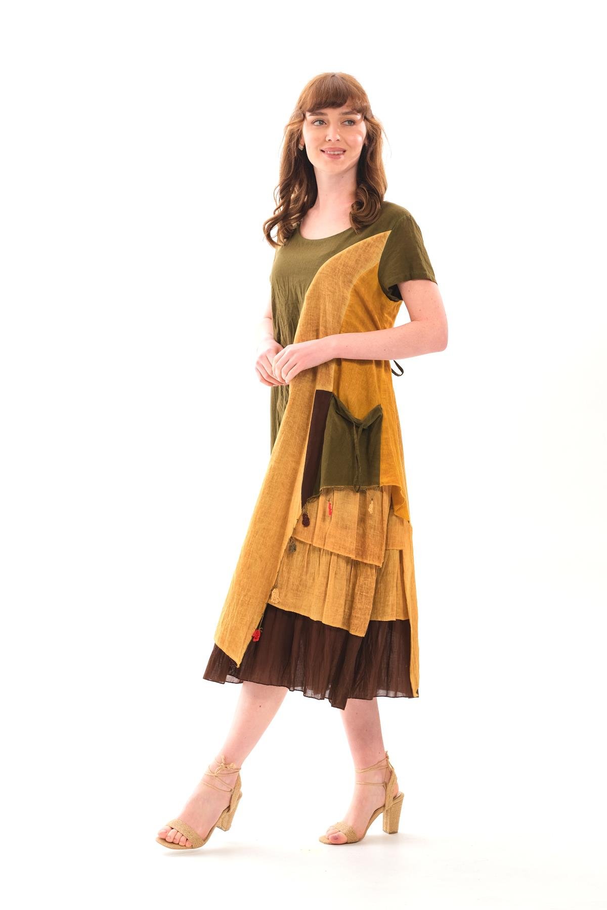 1040 Asimetrik Renkli Kısa Kol Otantik Elbise