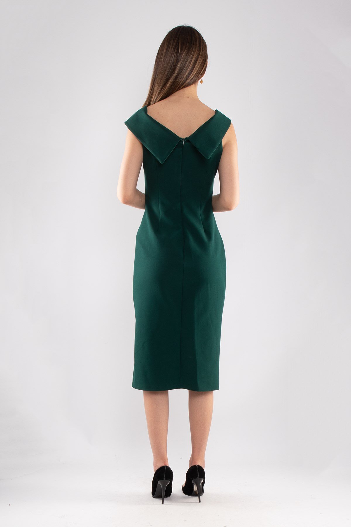 1057 Madonna Yaka Beli Drape Midiboy Krep Elbise