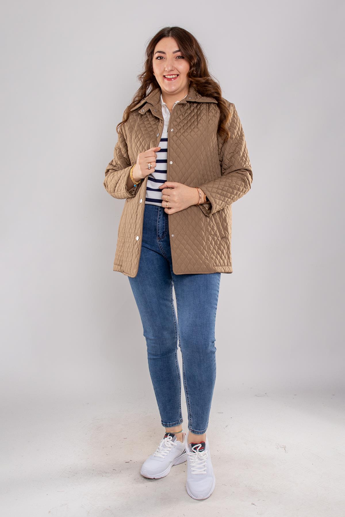 1058 Büyük Beden Mini Baklava Desen Çıtçıtlı Astarlı Kadın Mont