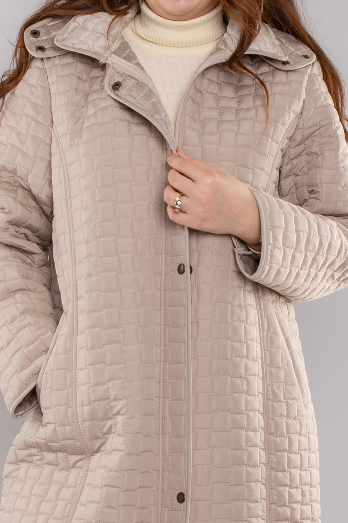 1062-1 Battal İçi Taytüyü Kapitone Kapüşonlu Kadın Mont