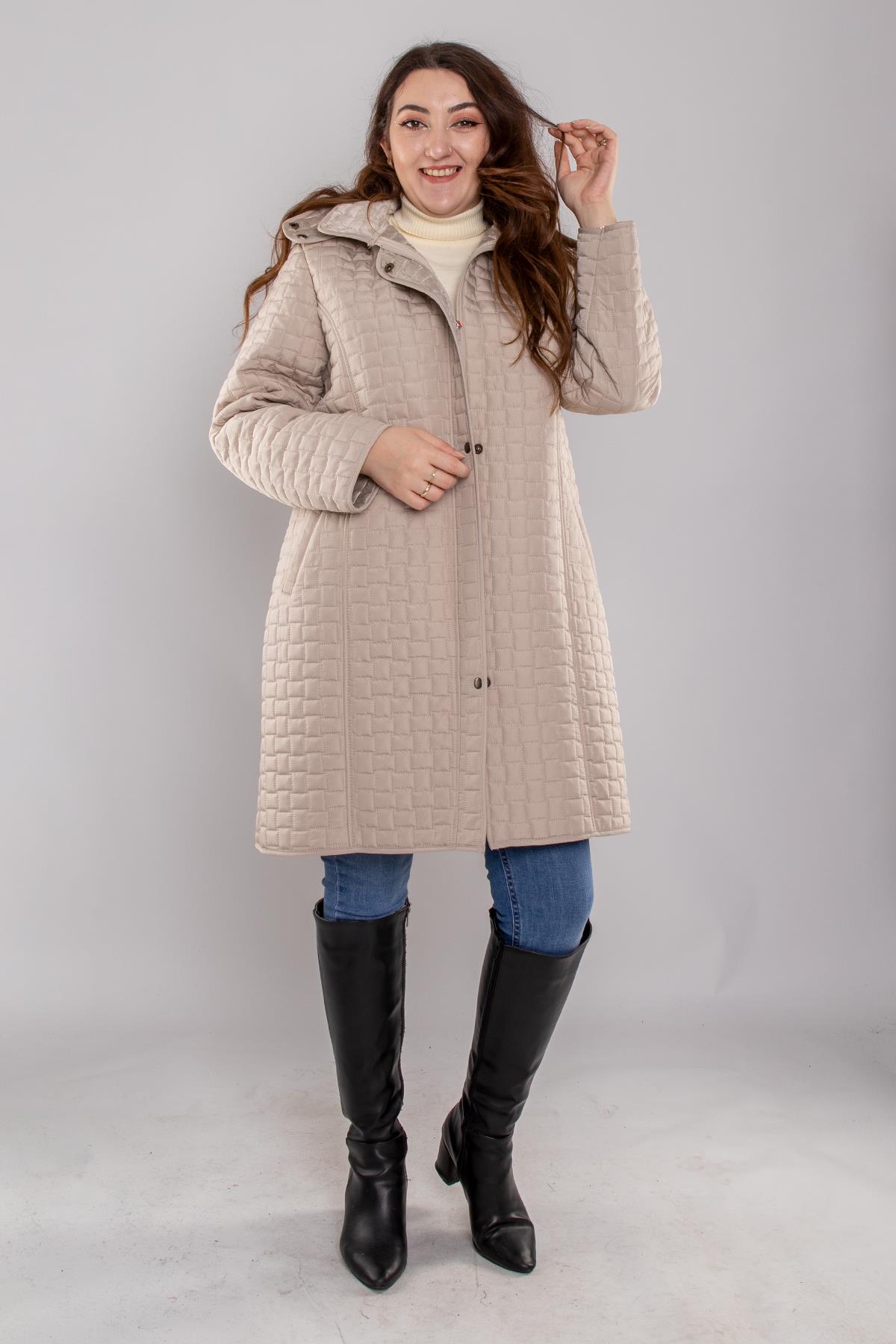 1062-1 Battal İçi Taytüyü Kapitone Kapüşonlu Kadın Mont