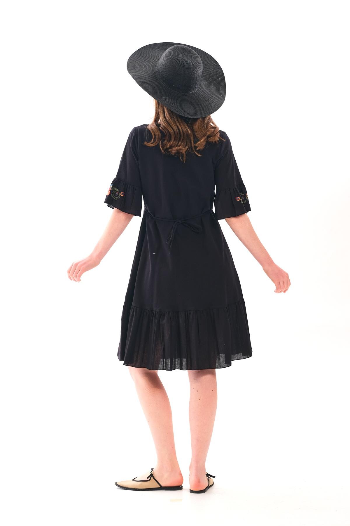 1068 Kol Eteği Valonlu Vyaka Nakışlı Otantik Elbise