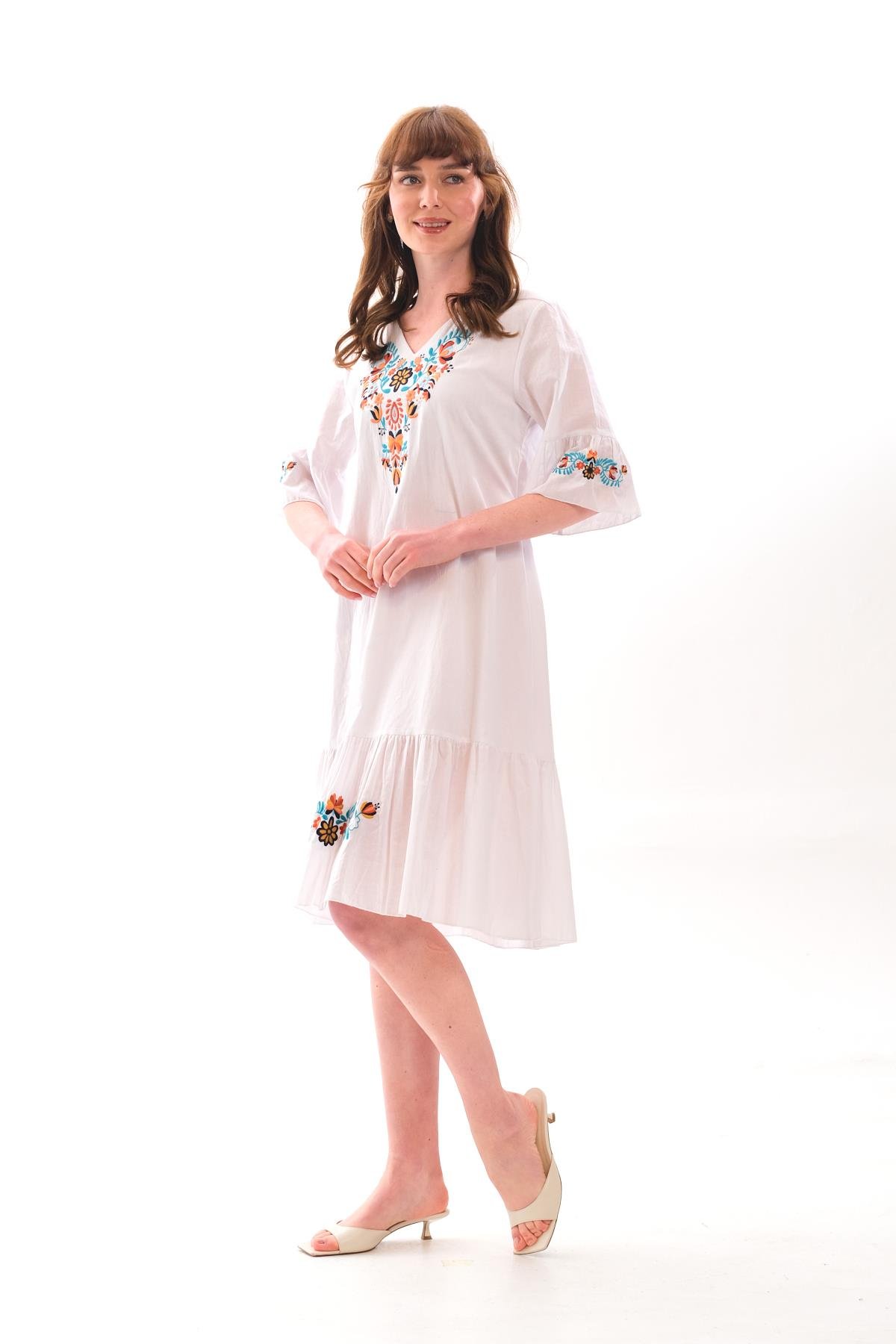 1068 Kol Eteği Valonlu Vyaka Nakışlı Otantik Elbise