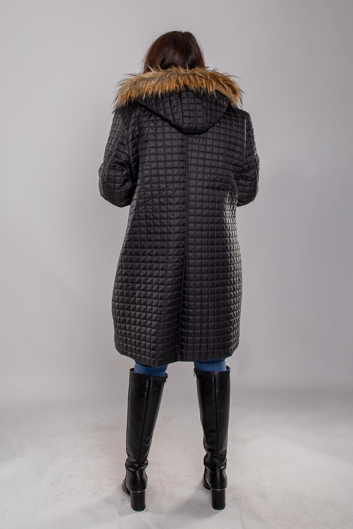 1084 Battal İçi Kürklü Kapüşonlu Kare Desen Mont