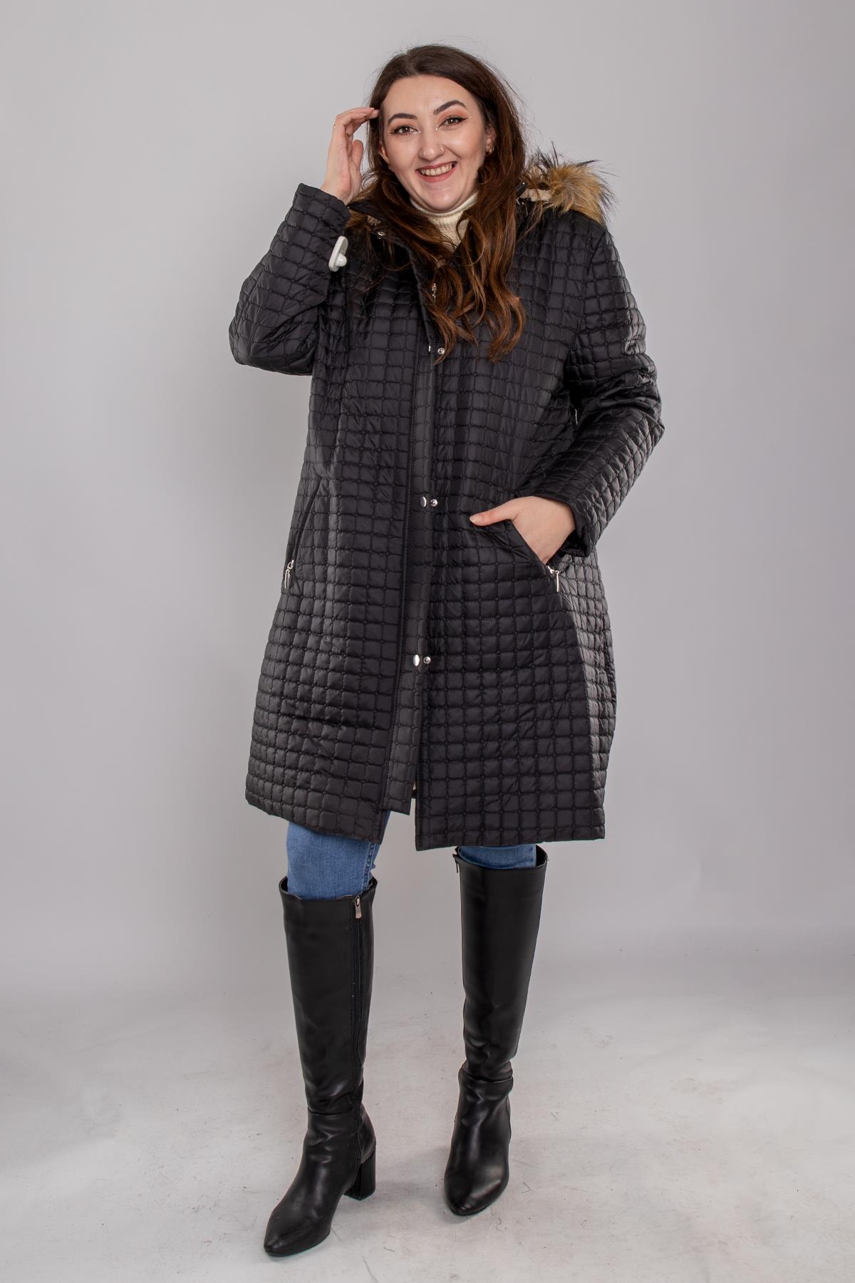 1084 Battal İçi Kürklü Kapüşonlu Kare Desen Mont