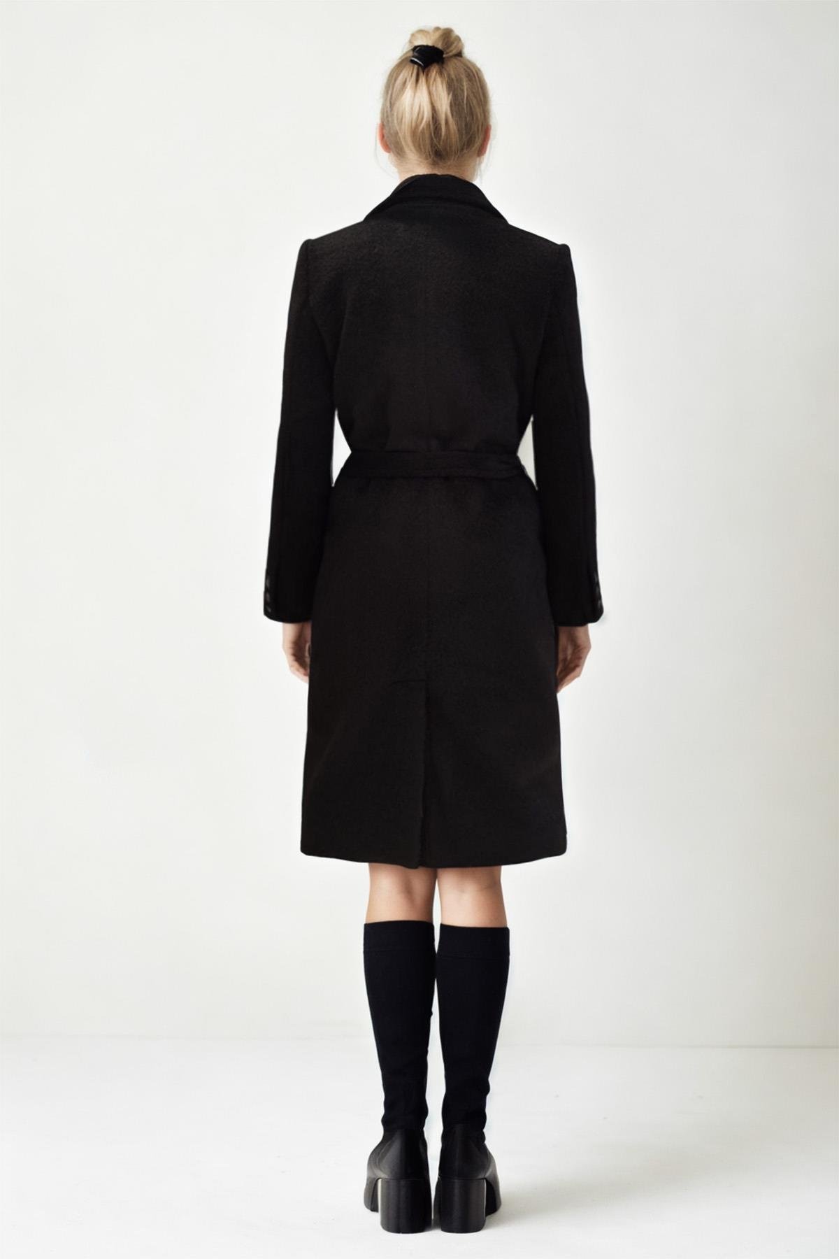 1105 Ceket Yaka Kuşaklı Düğmeli Uzun Keçe Kaban