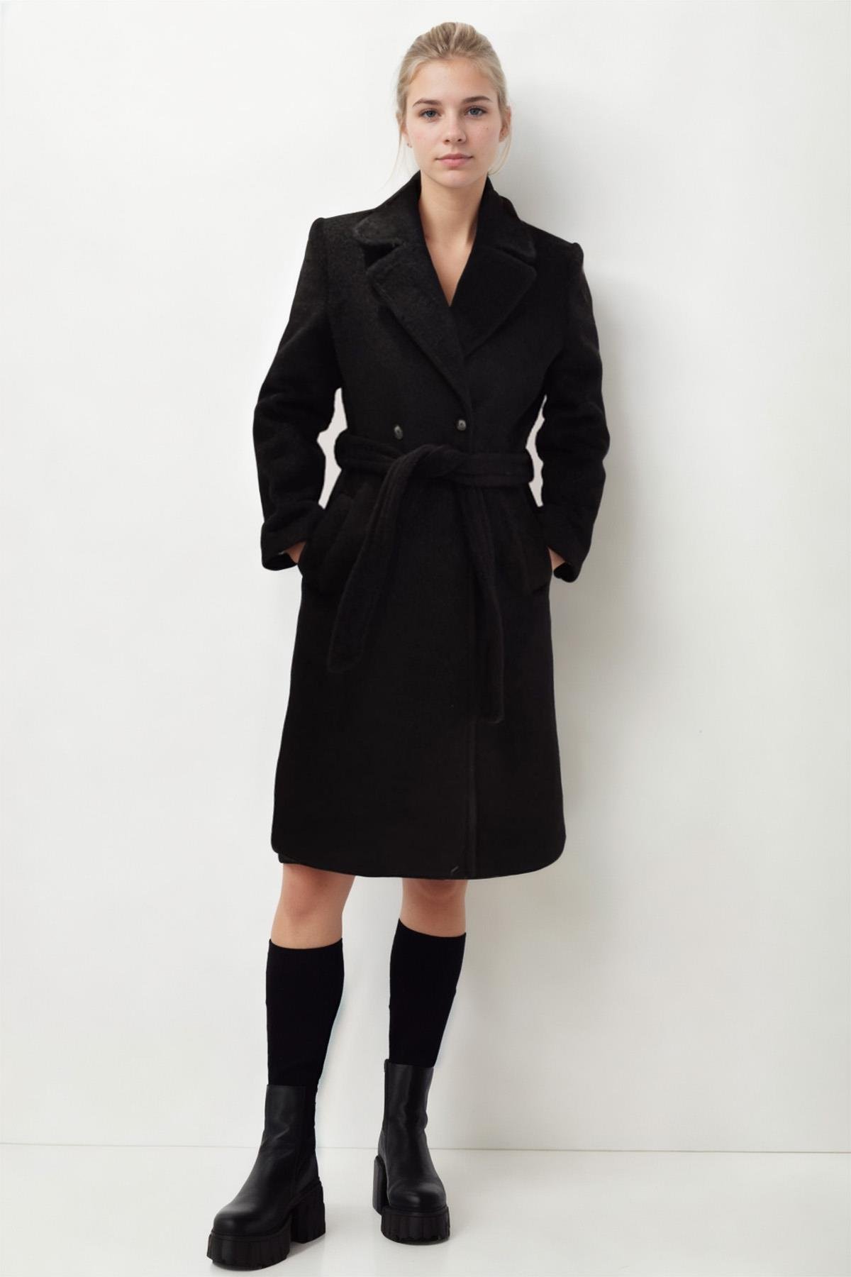 1105 Ceket Yaka Kuşaklı Düğmeli Uzun Keçe Kaban