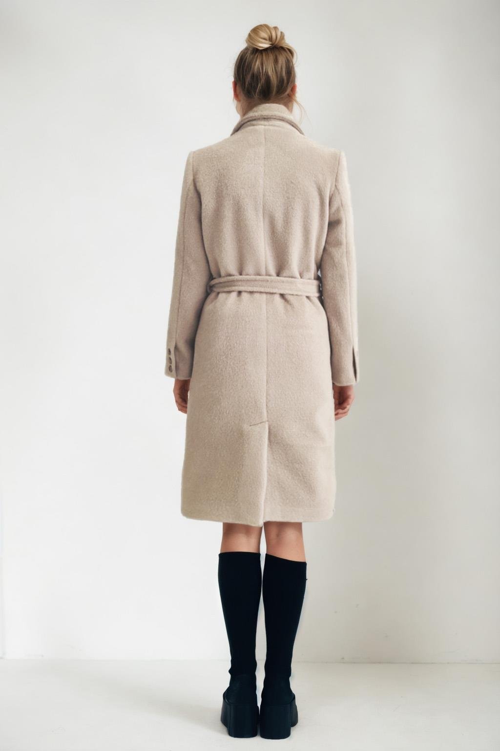 1105 Ceket Yaka Kuşaklı Düğmeli Uzun Keçe Kaban