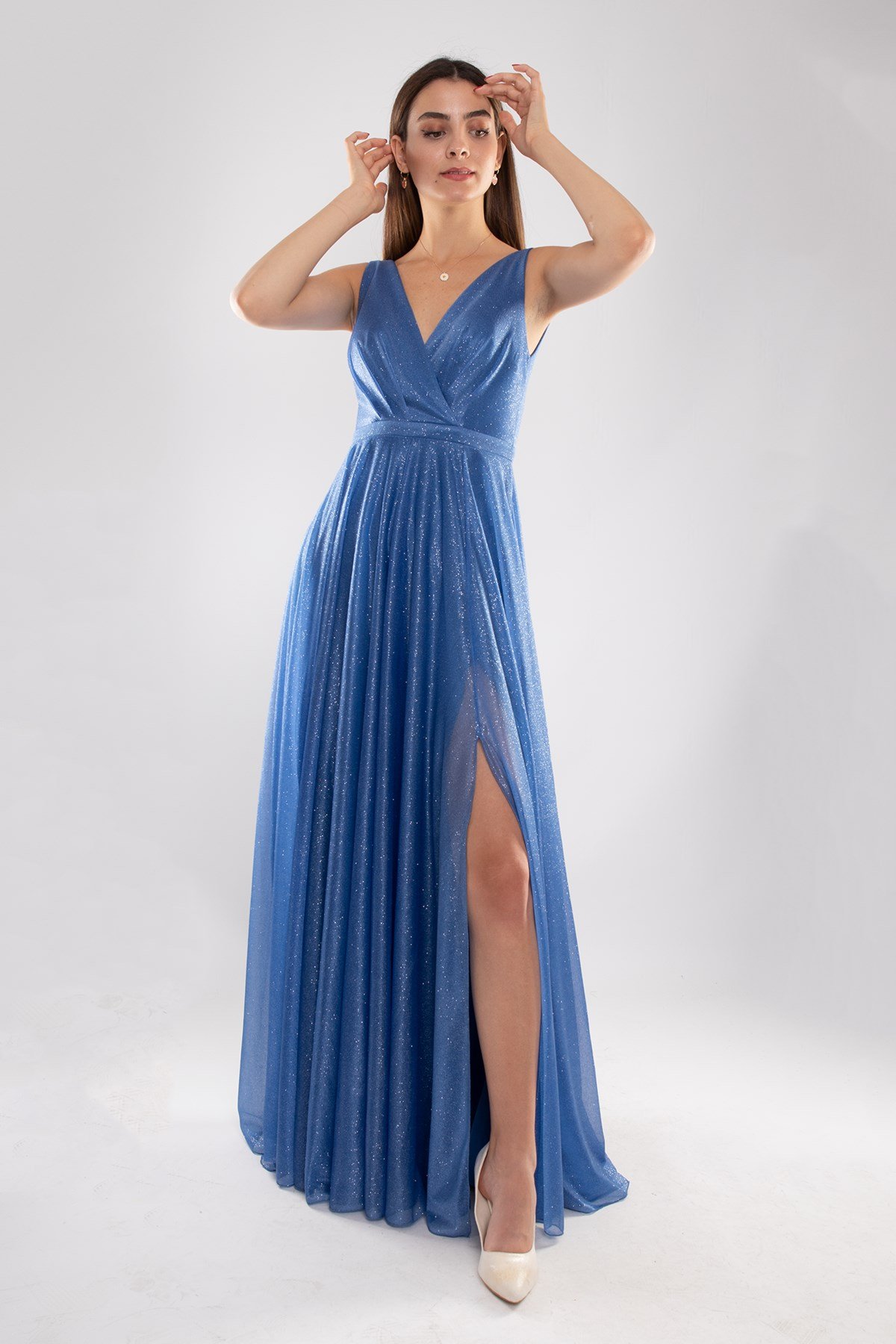 1182 KB Kendinden Simli Önü Yırtmaçlı Tül Elbise