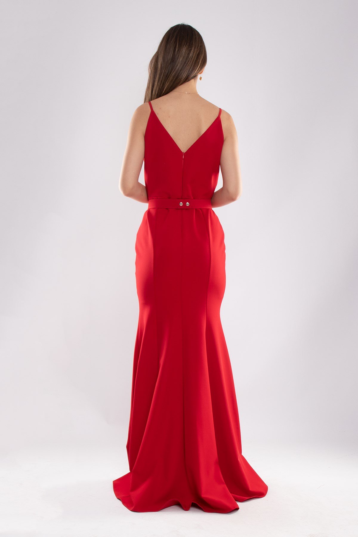 1197 İp Askılı Yırtmaçlı Kemerli Balık Model Krep Elbise