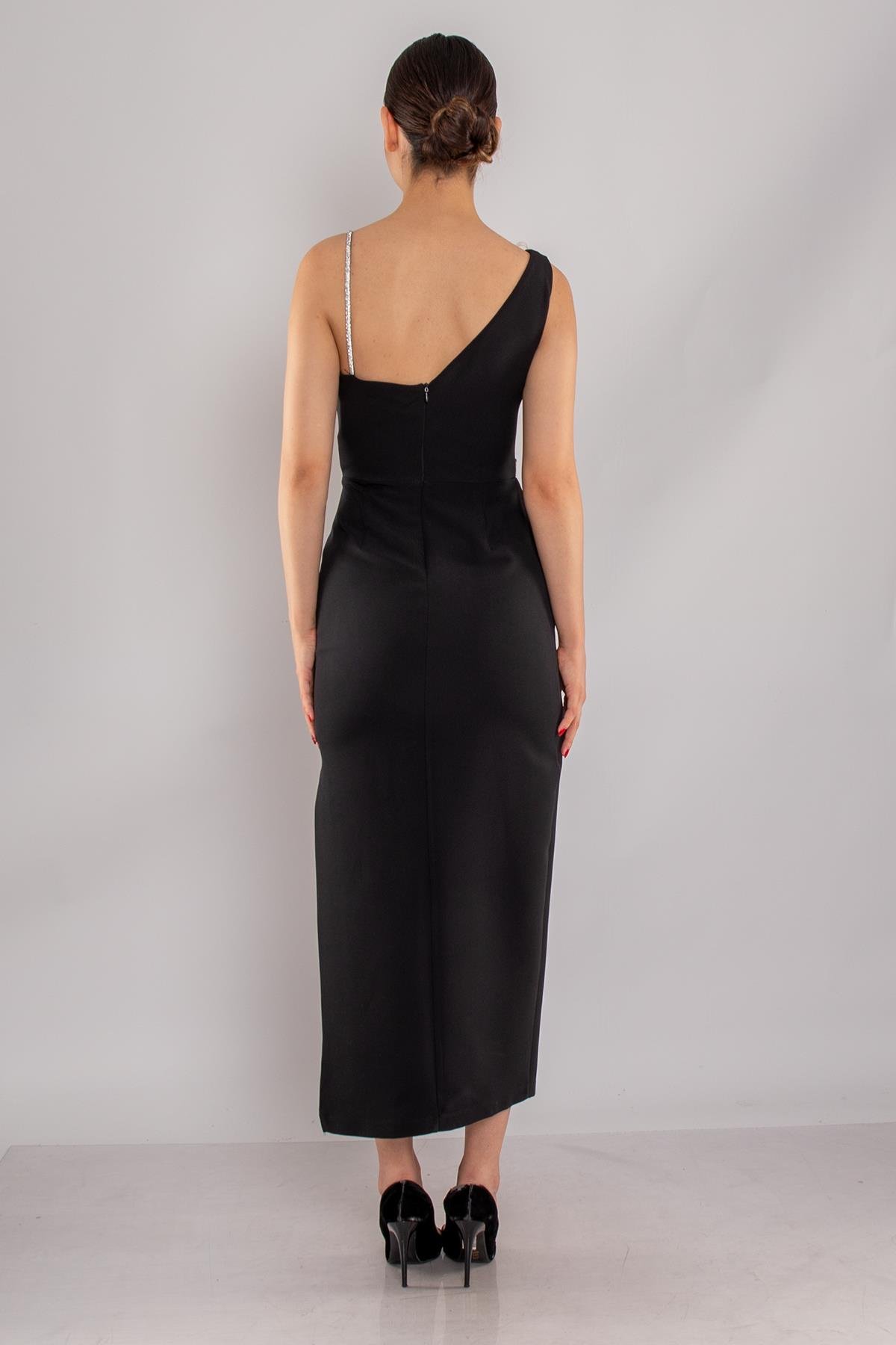 1252 Tek Omuz Zincir Detay Eteği Asimetrik Kısa Krep Elbise