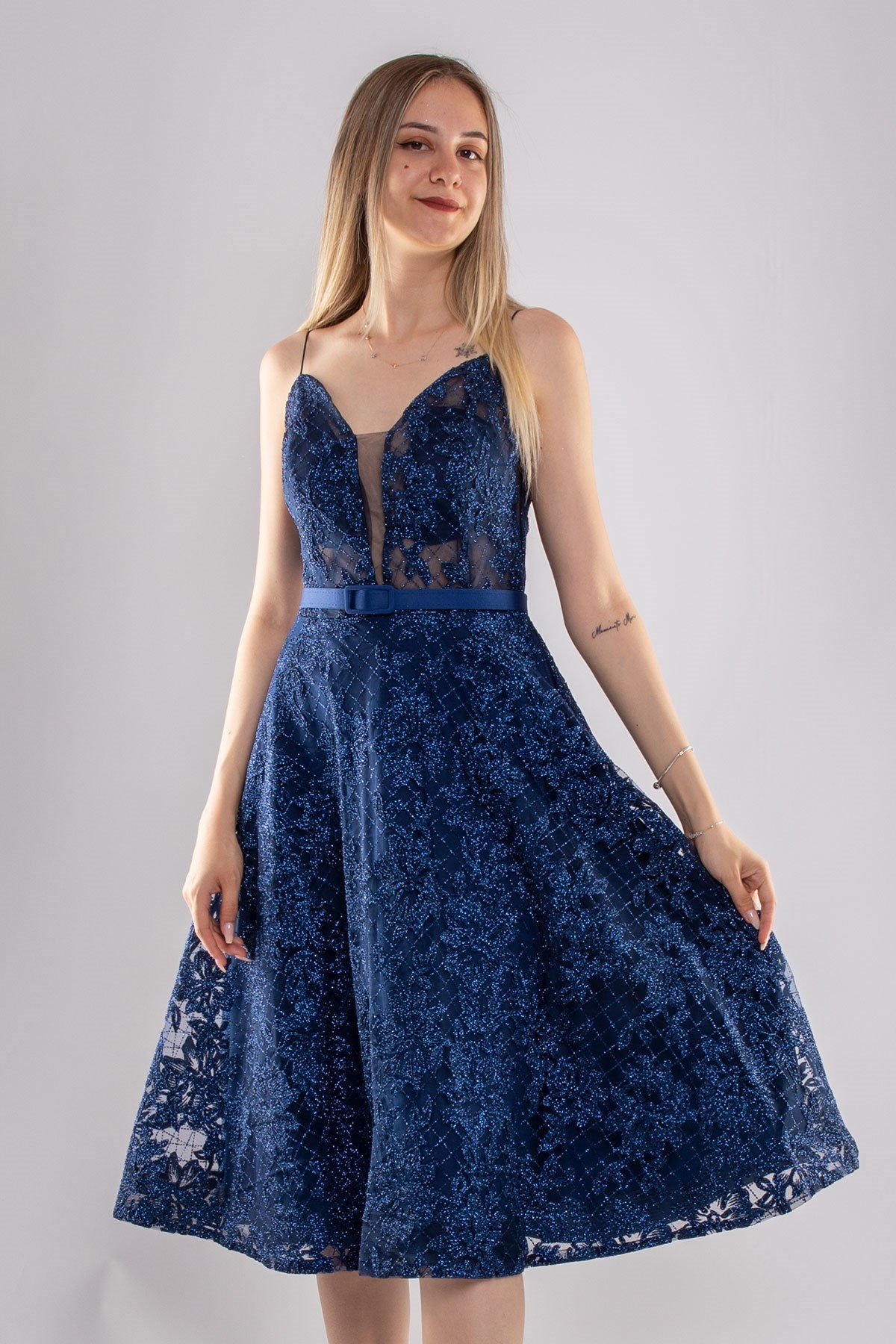 1286 İpAskı Sim Nakışlı Transparan Çan Etek Midiboy Elbise