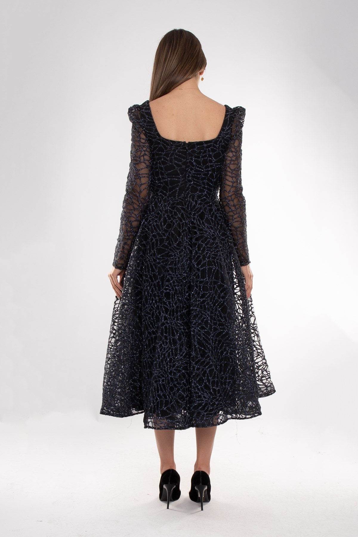 1299 Kare Yaka Uzunkol Simli Eteği Valon Midiboy Elbise