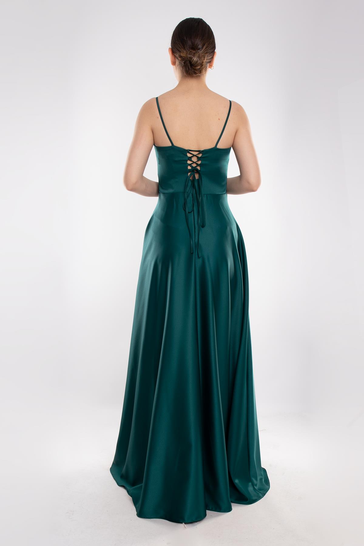 1324 Şalyaka Yırtmaçlı İpAskılı Sırtı Bağlamalı Uzun Saten Elbise